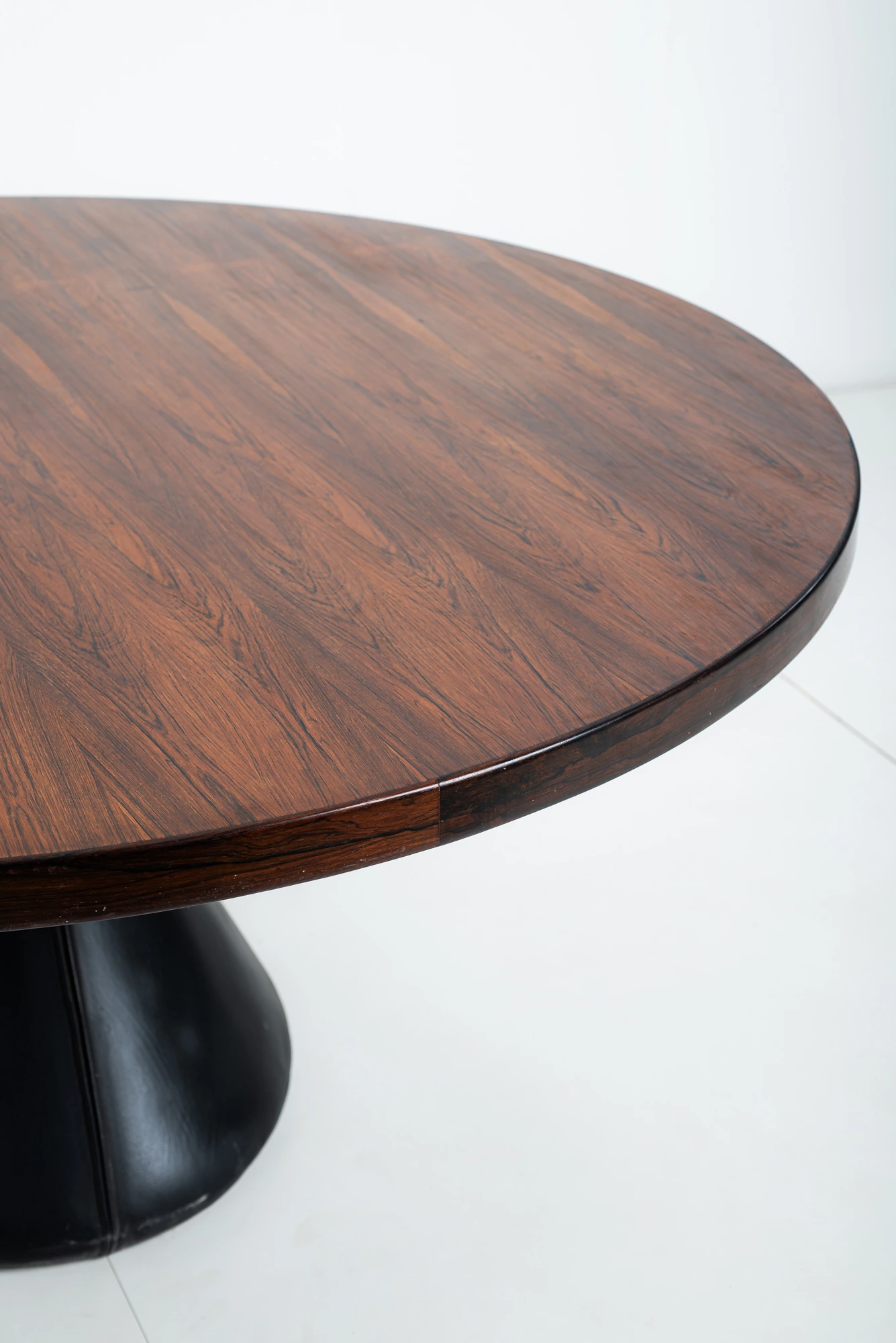 Guarujá table, Jorge Zalszupin — photo 4