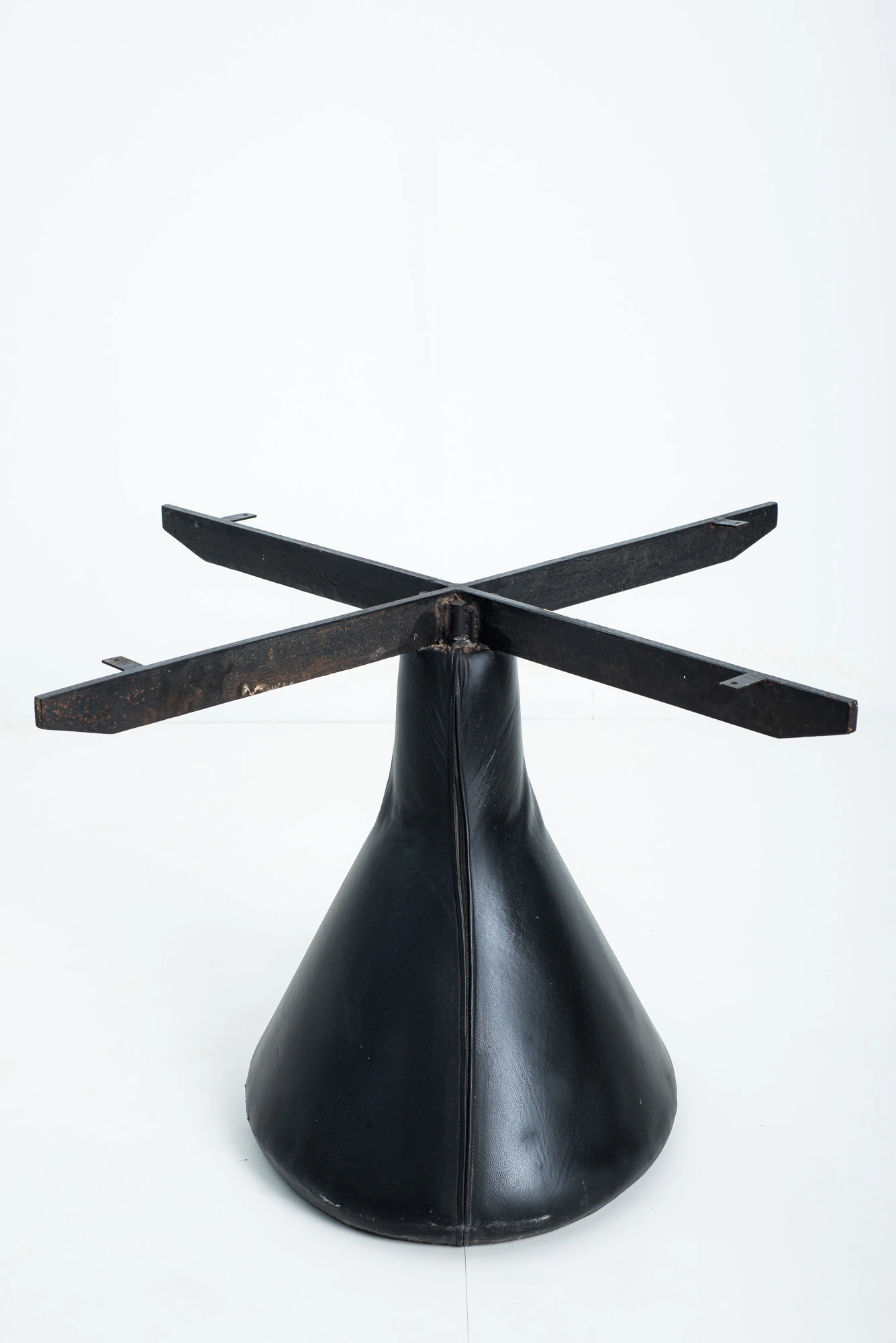 Guarujá table, Jorge Zalszupin — photo 14