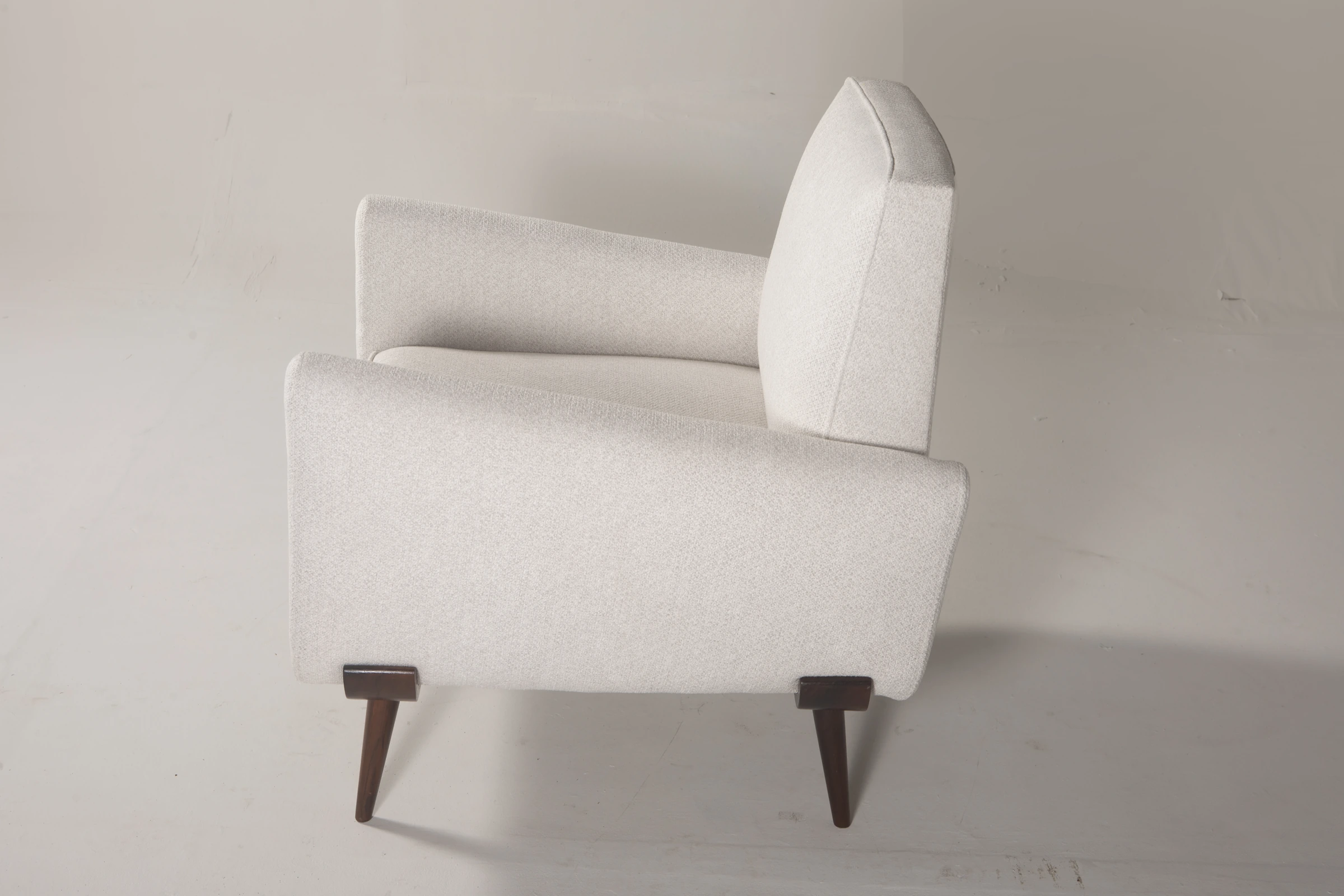 Pair of 801 armchairs, Jorge Zalszupin — photo 4