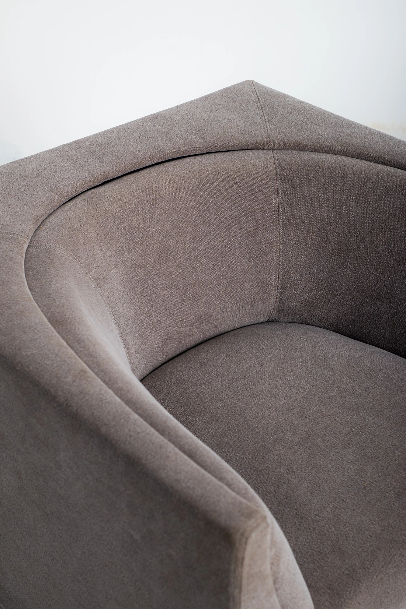 Pair of Cubo armchairs, Jorge Zalszupin — photo 8