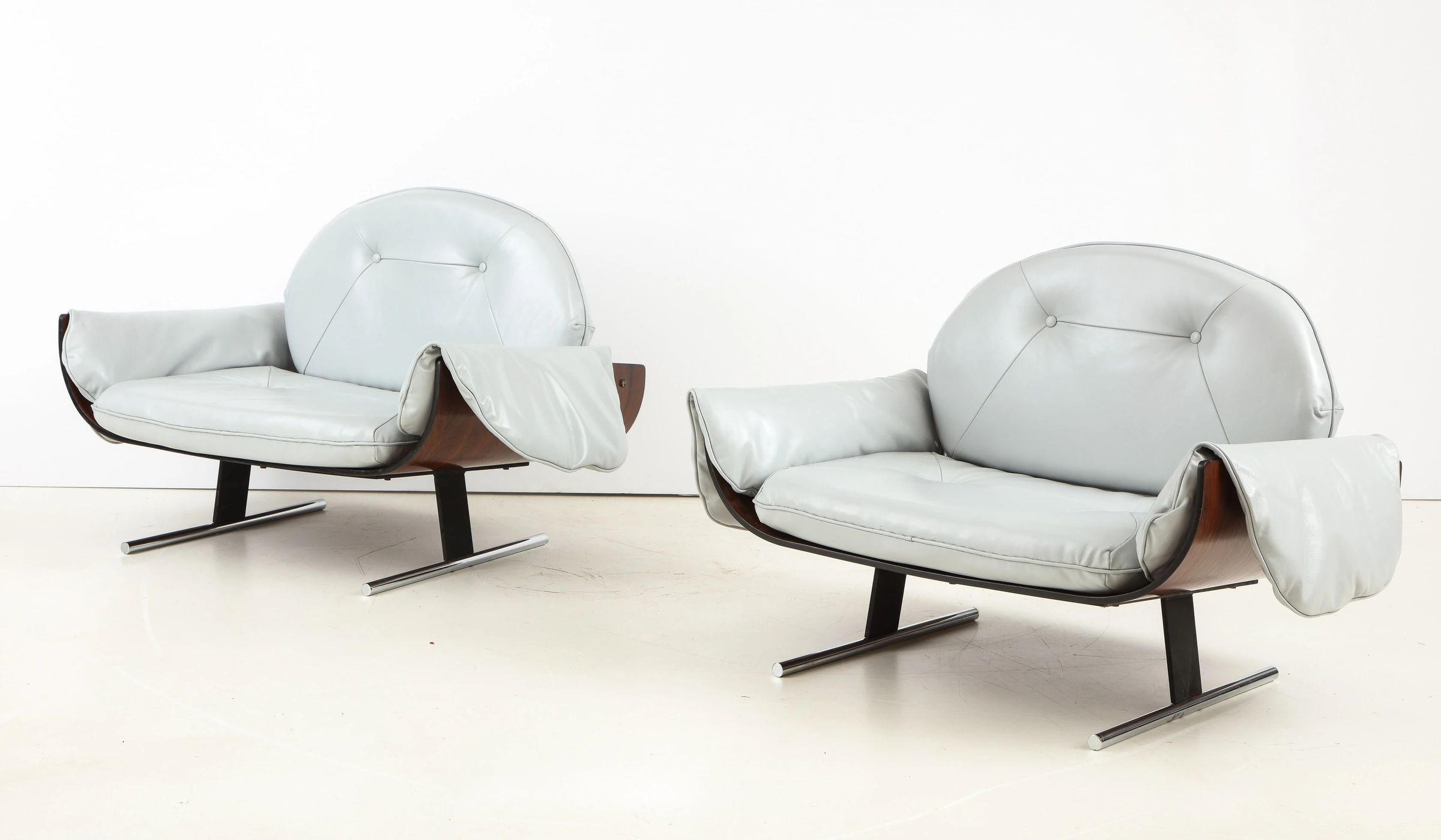 Pair of Presidencial armchair, Jorge Zalszupin — photo 4