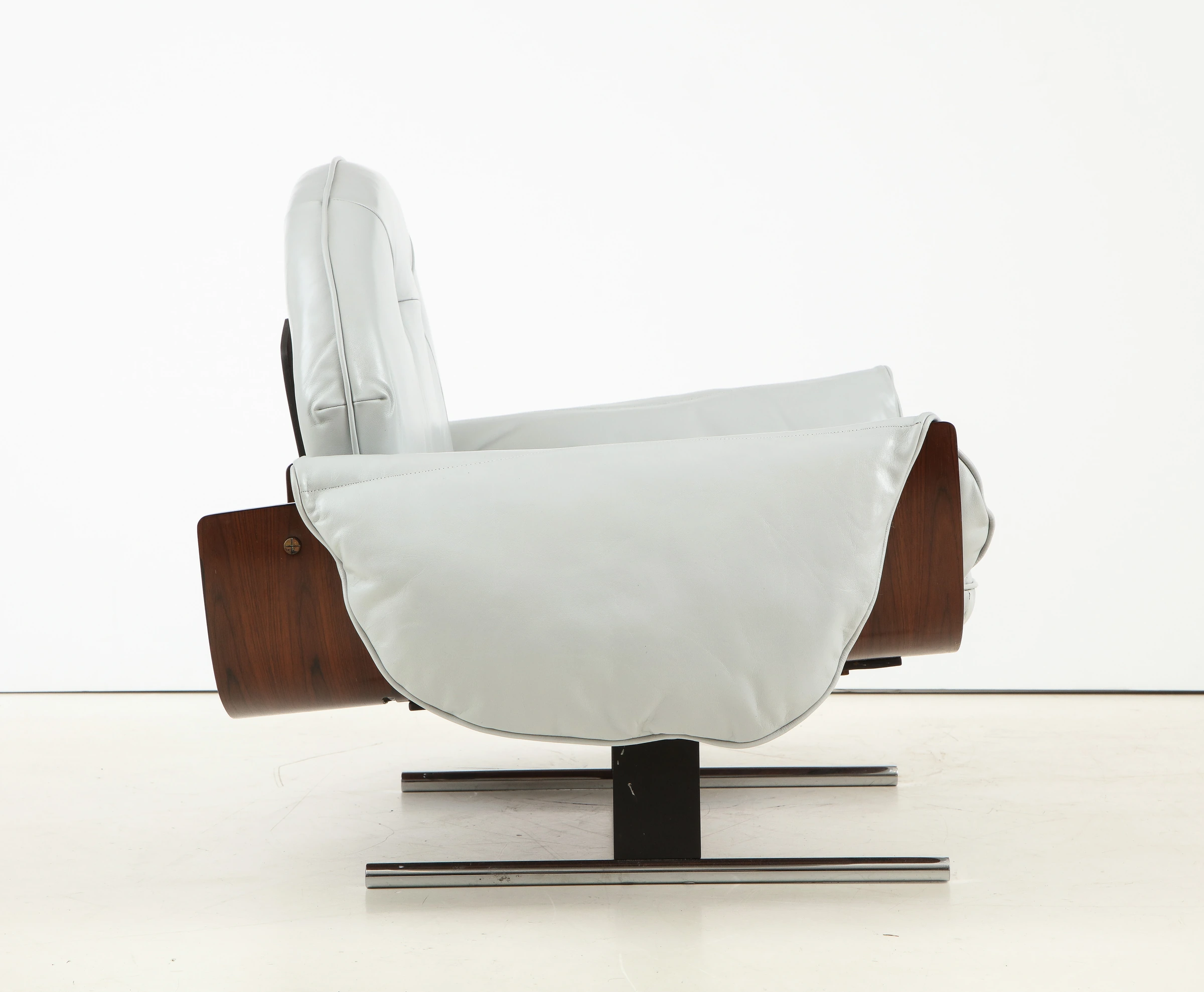Pair of Presidencial armchair, Jorge Zalszupin — photo 13