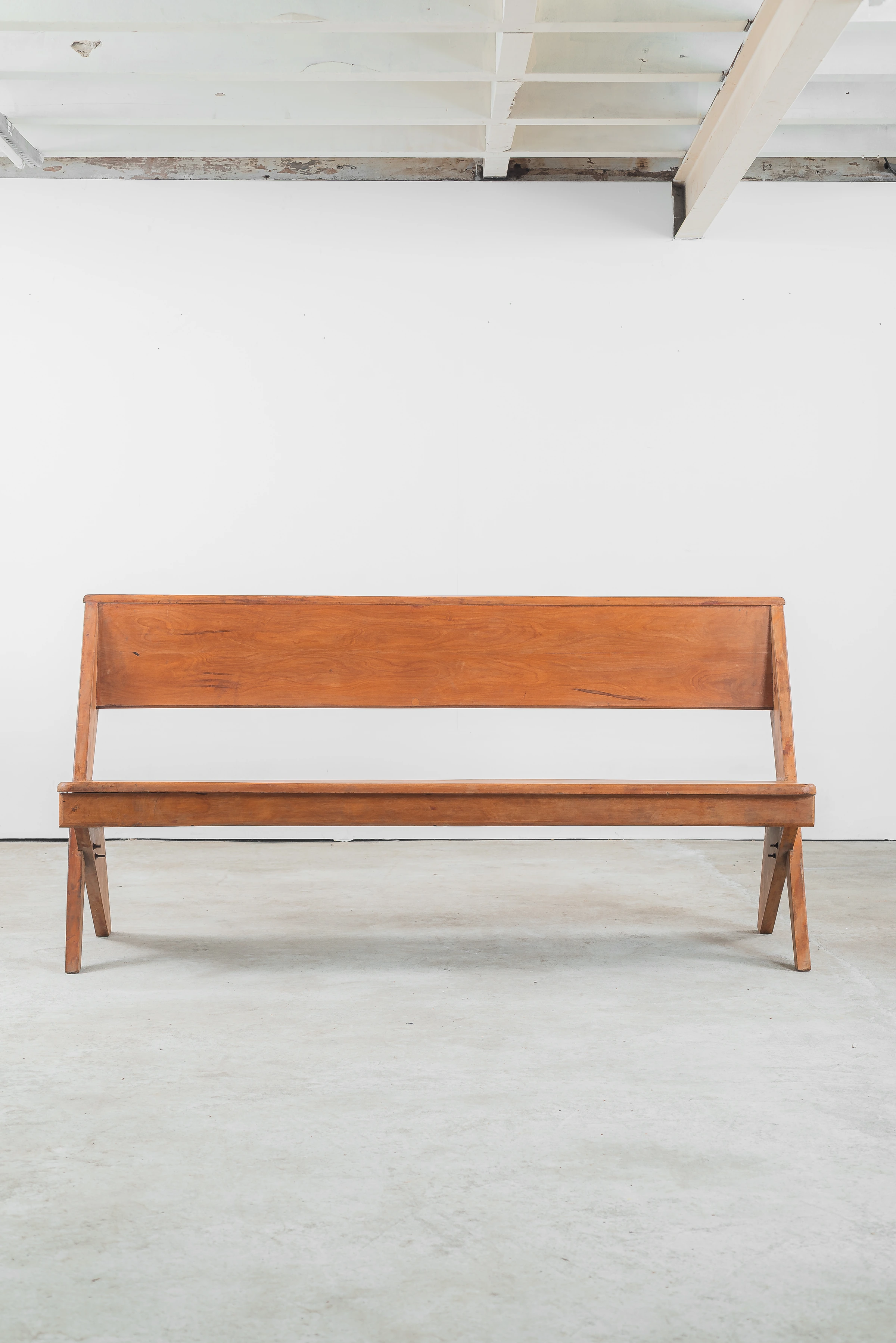 Church bench, José Zanine Caldas — photo 4