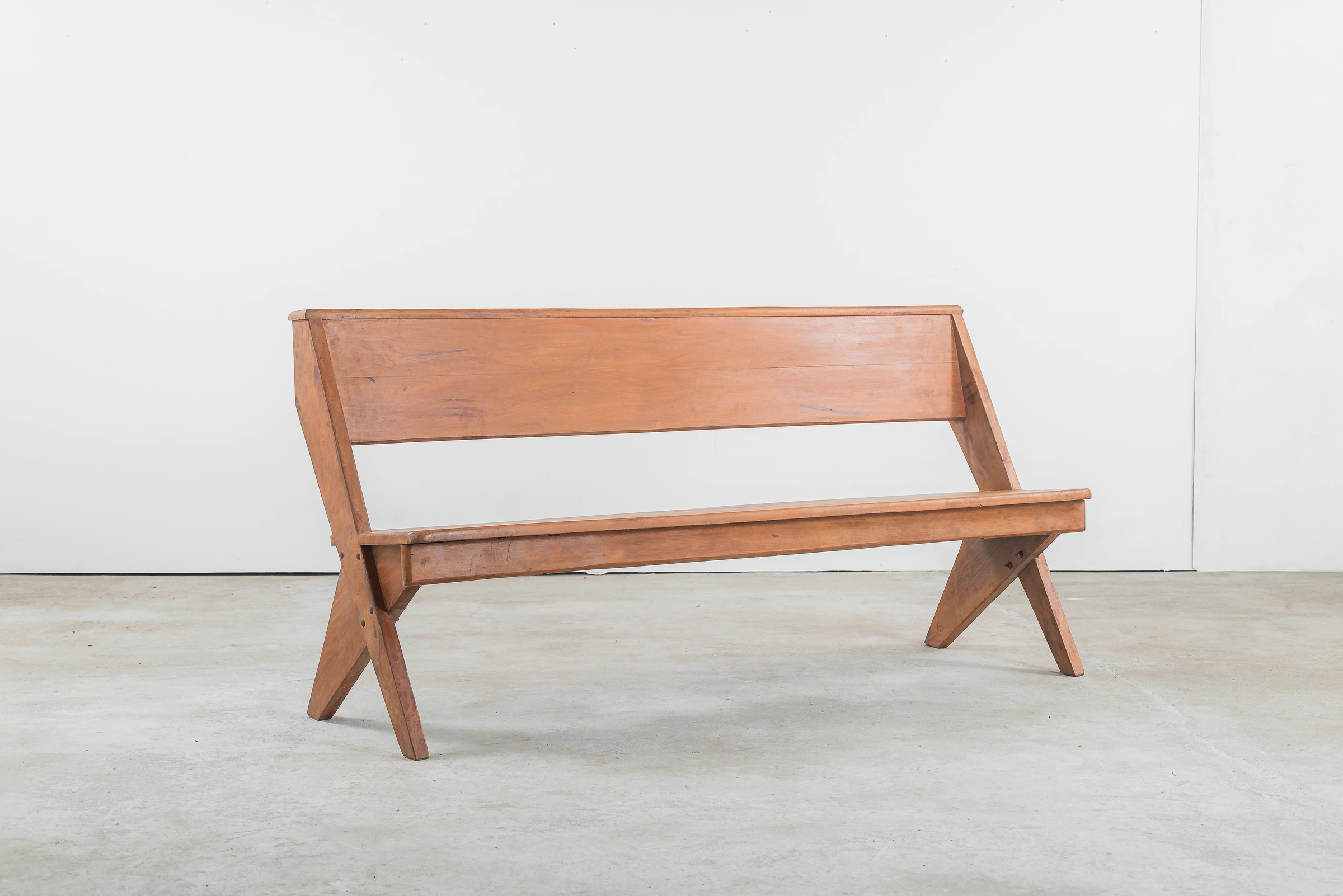 Church bench, José Zanine Caldas — photo 5