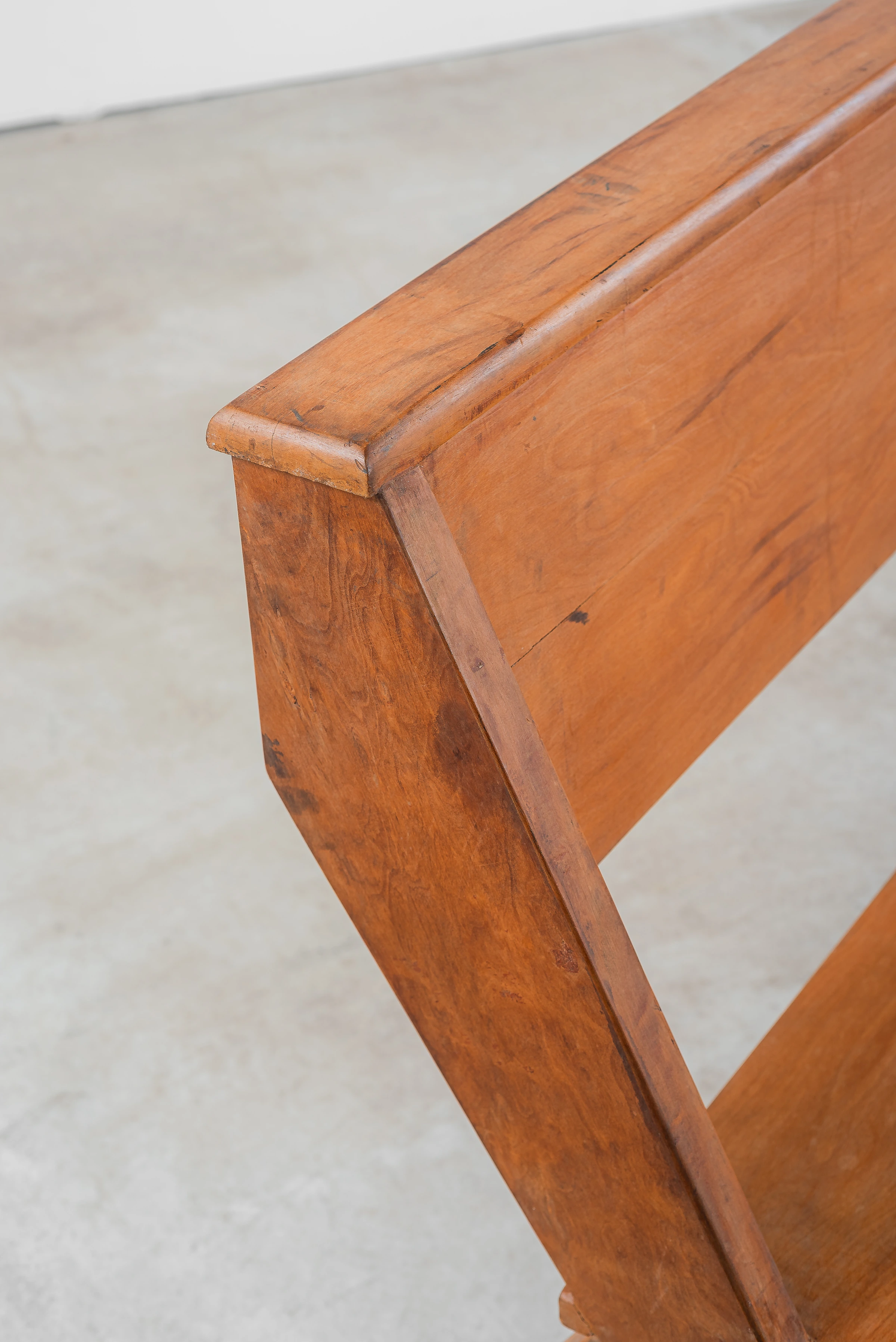 Church bench, José Zanine Caldas — photo 10