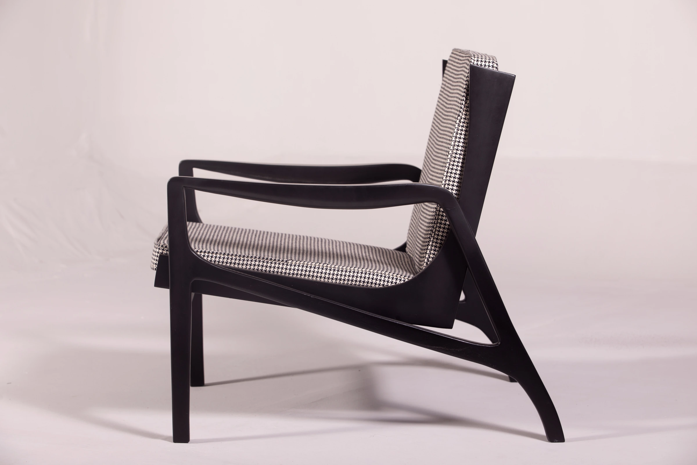 Pair of armchairs, Liceu de Artes e Ofícios — photo 4