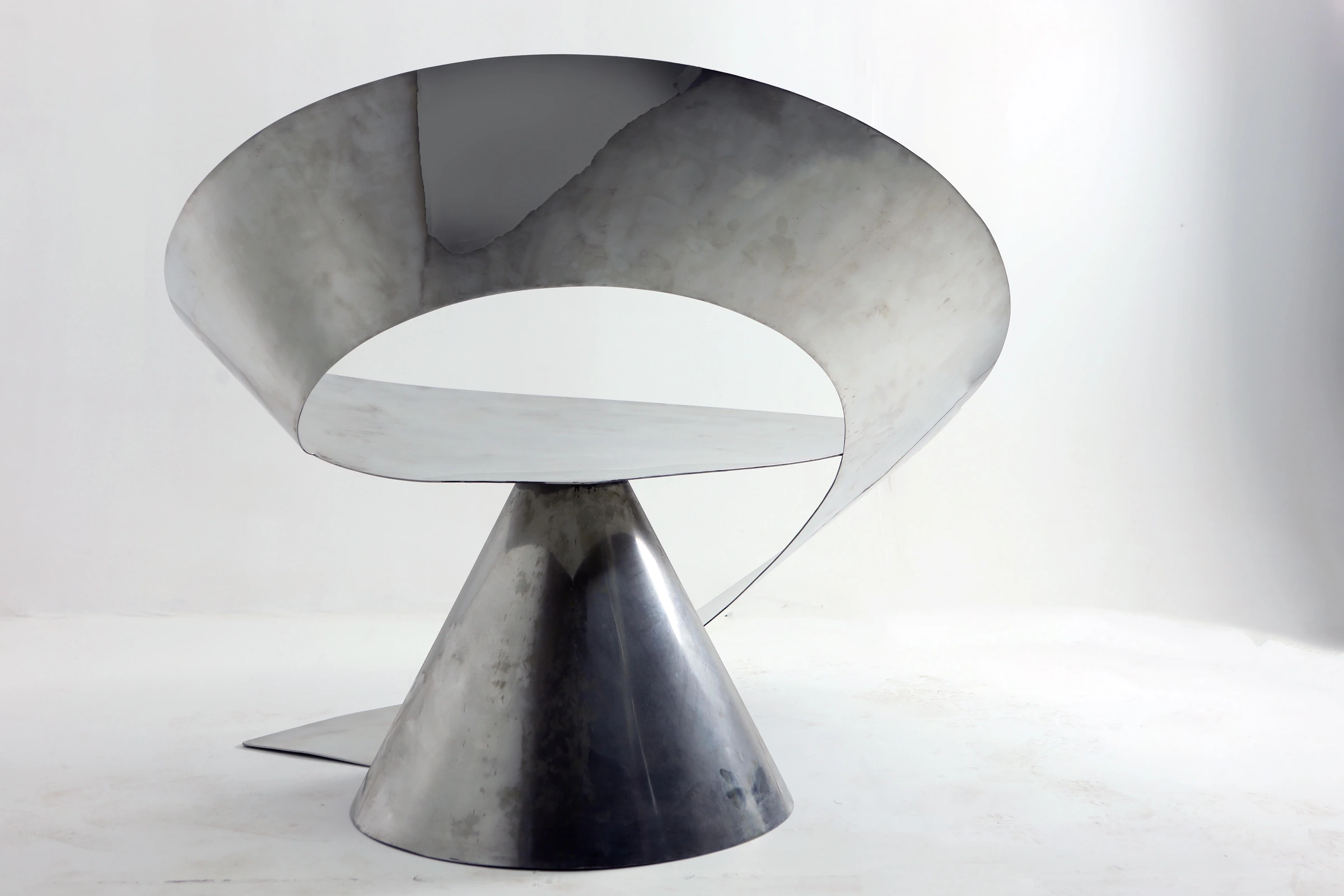 Abrigo chair, Mameluca Studio — photo 4