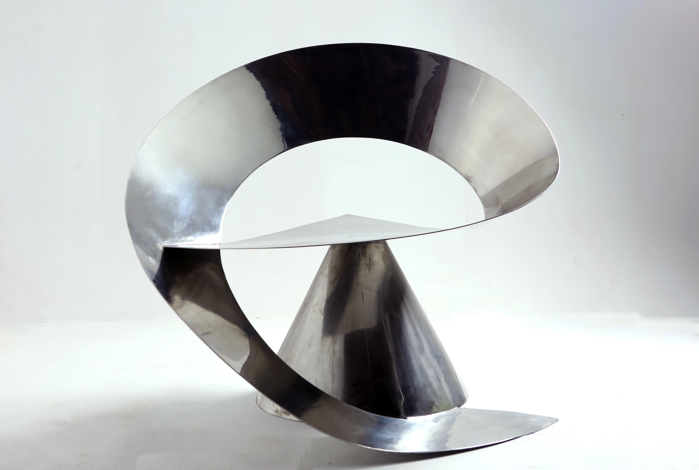 Abrigo chair, Mameluca Studio — photo 5