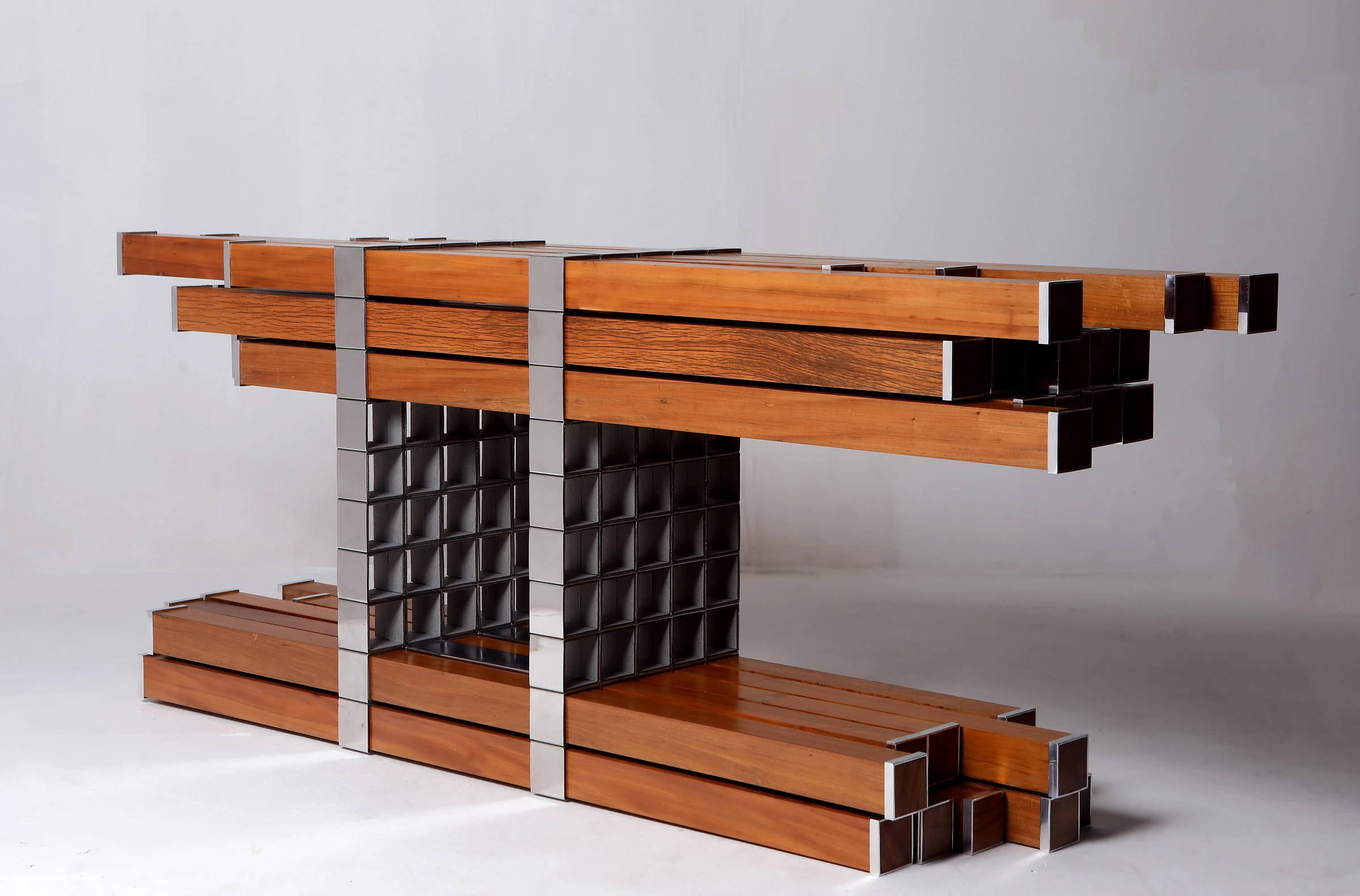 Simbiótico sideboard