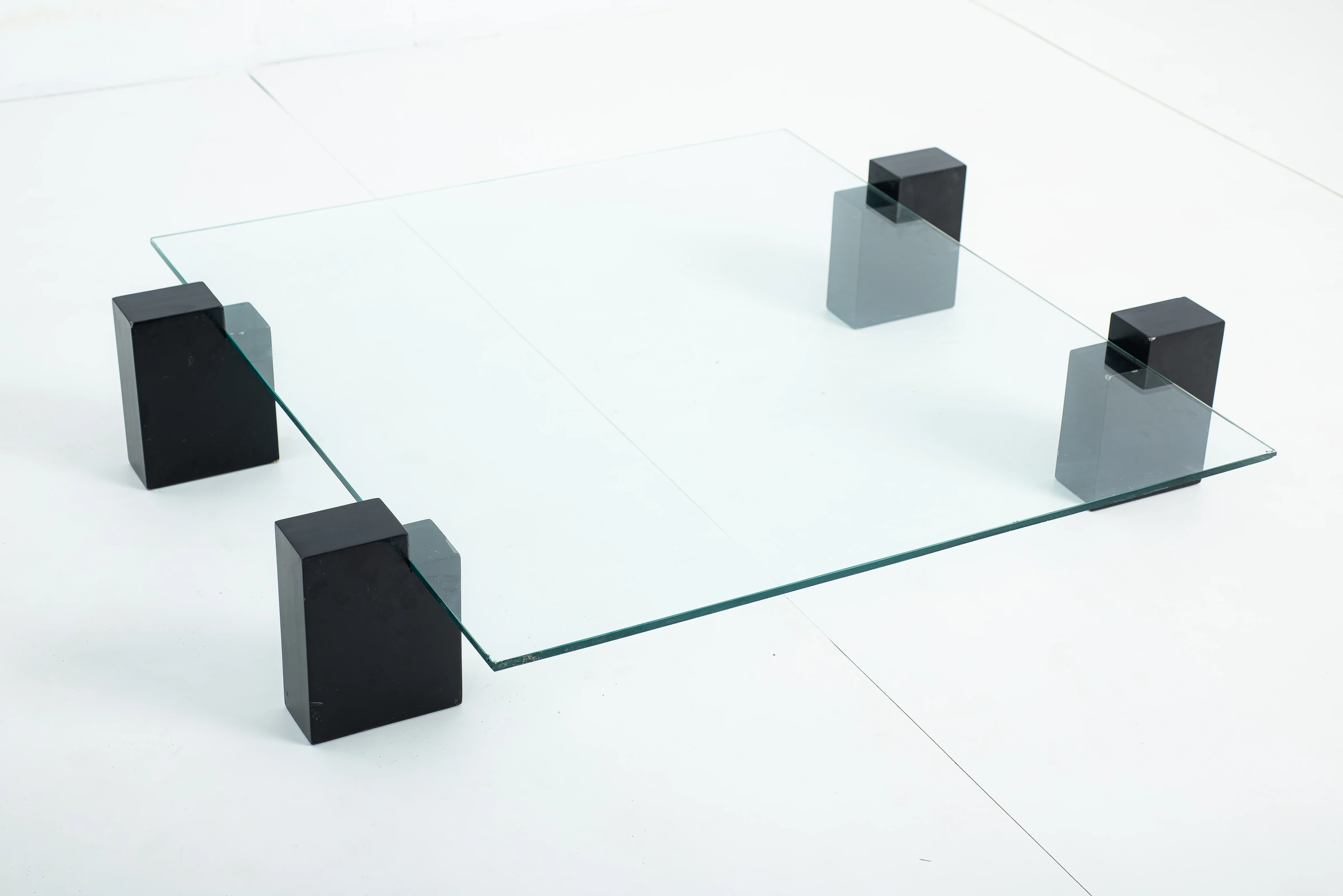 Center table, Oscar & Anna Maria Niemeyer — photo 8