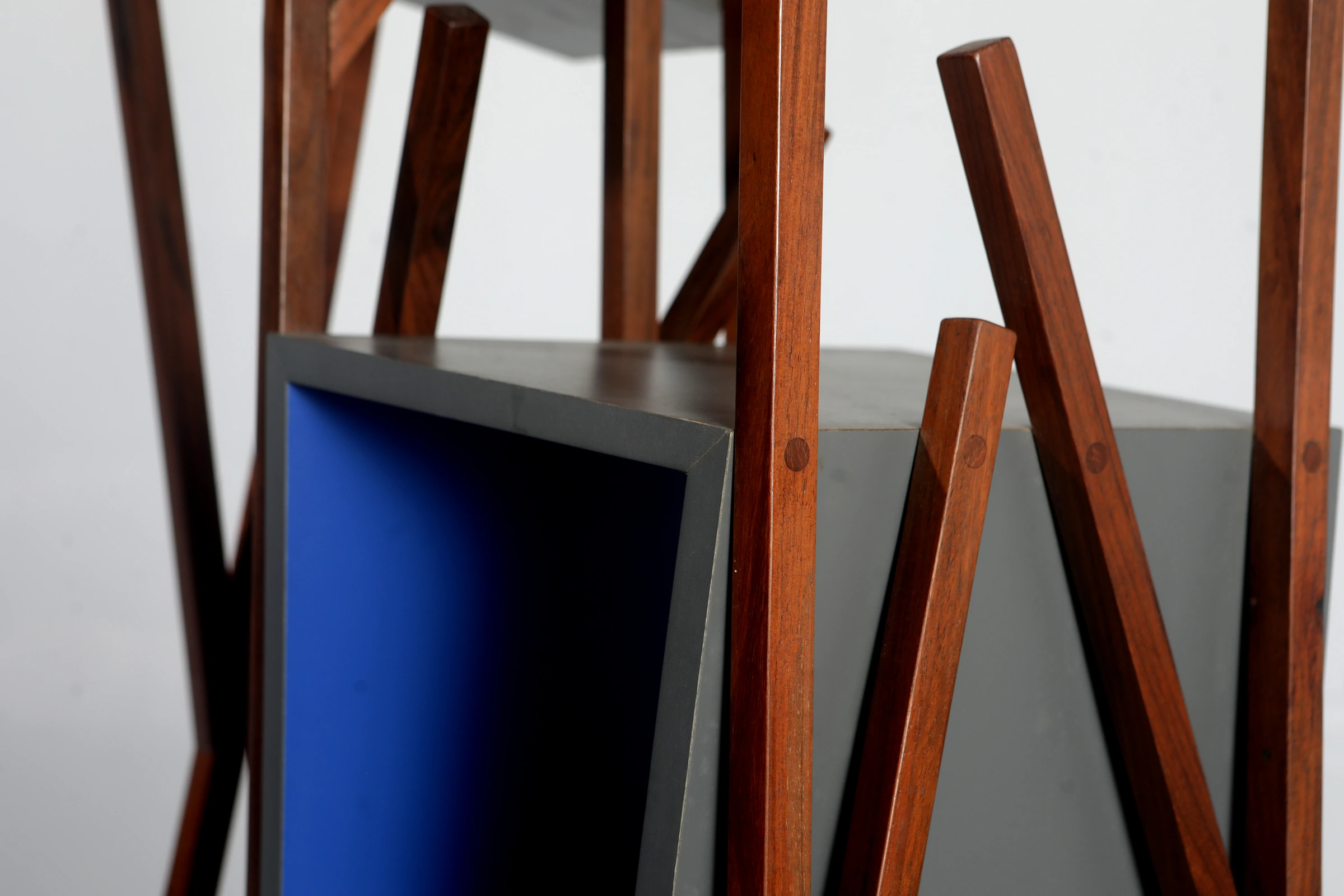 Iberê shelf, Paulo Alves — photo 2