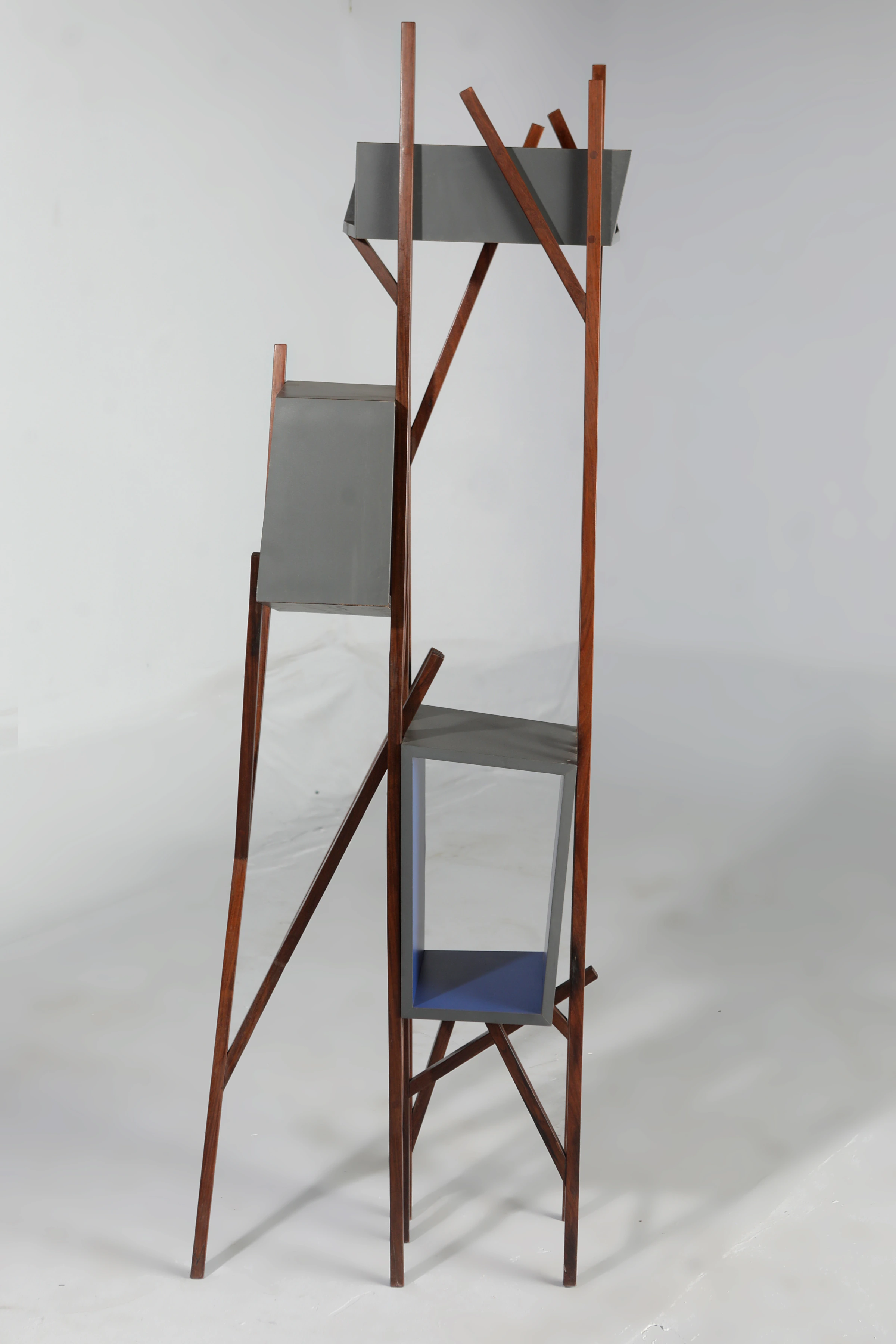 Iberê shelf, Paulo Alves — photo 3