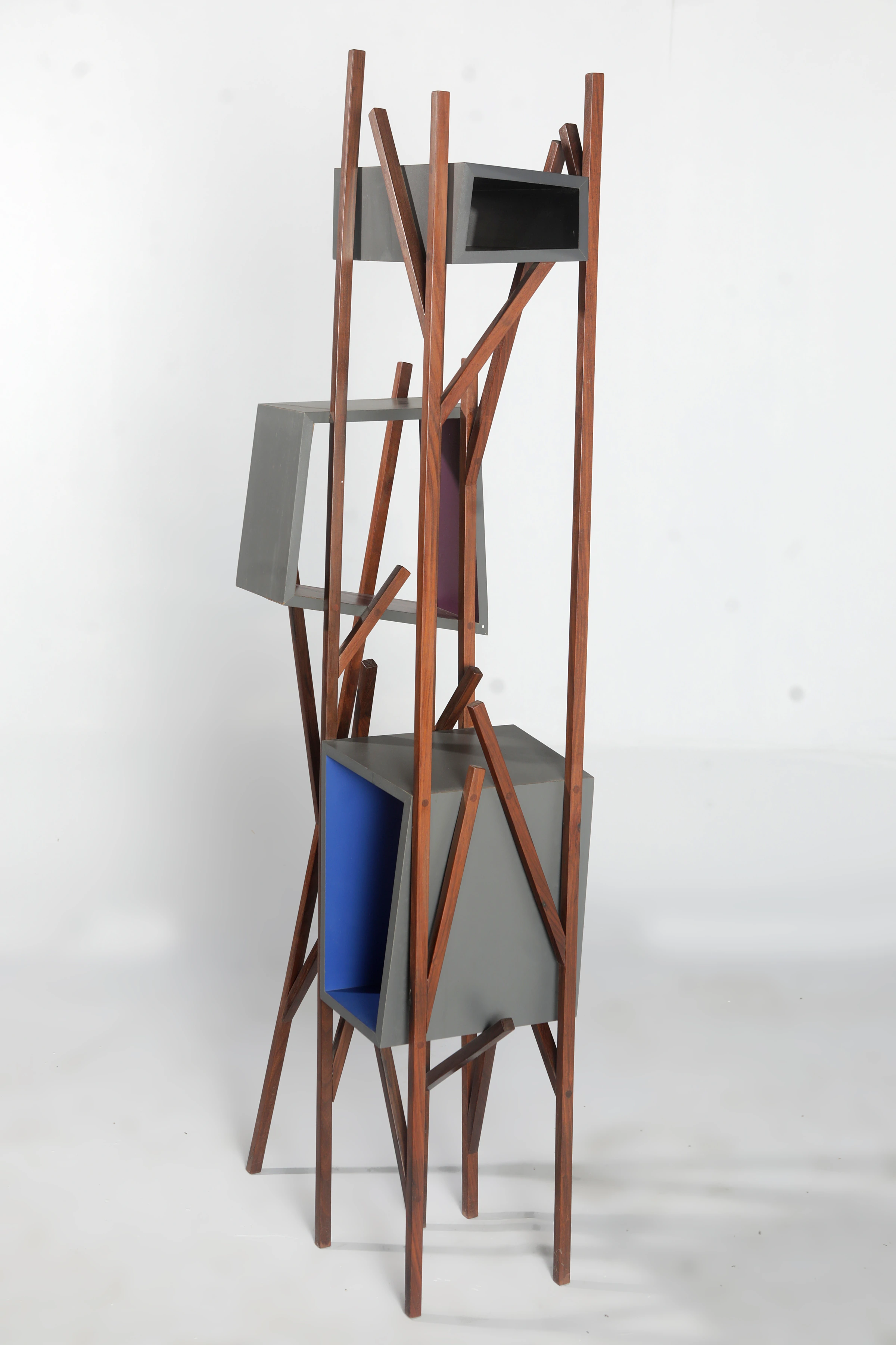 Iberê shelf, Paulo Alves — photo 5