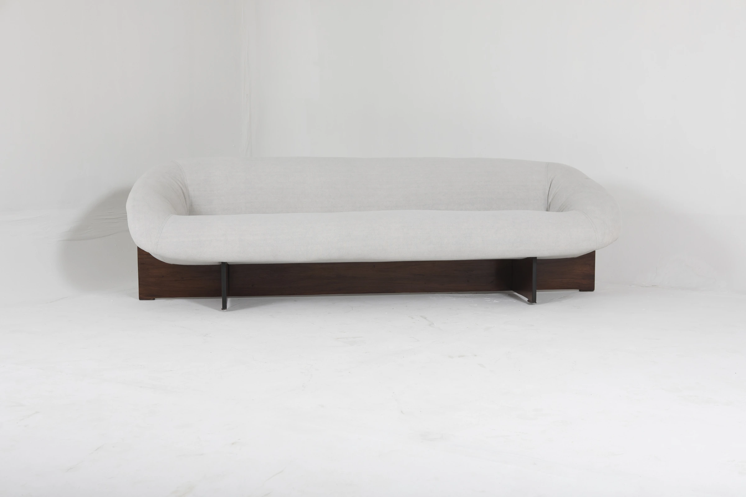 MP-61 sofa, Percival Lafer — photo 2