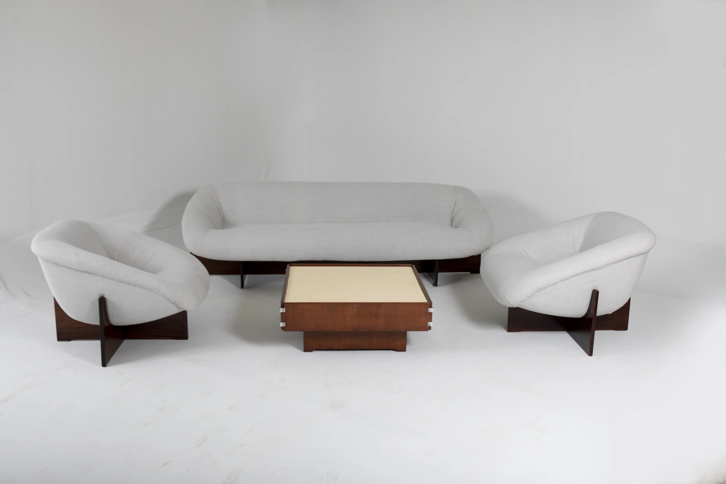 MP-61 sofa, Percival Lafer — photo 4