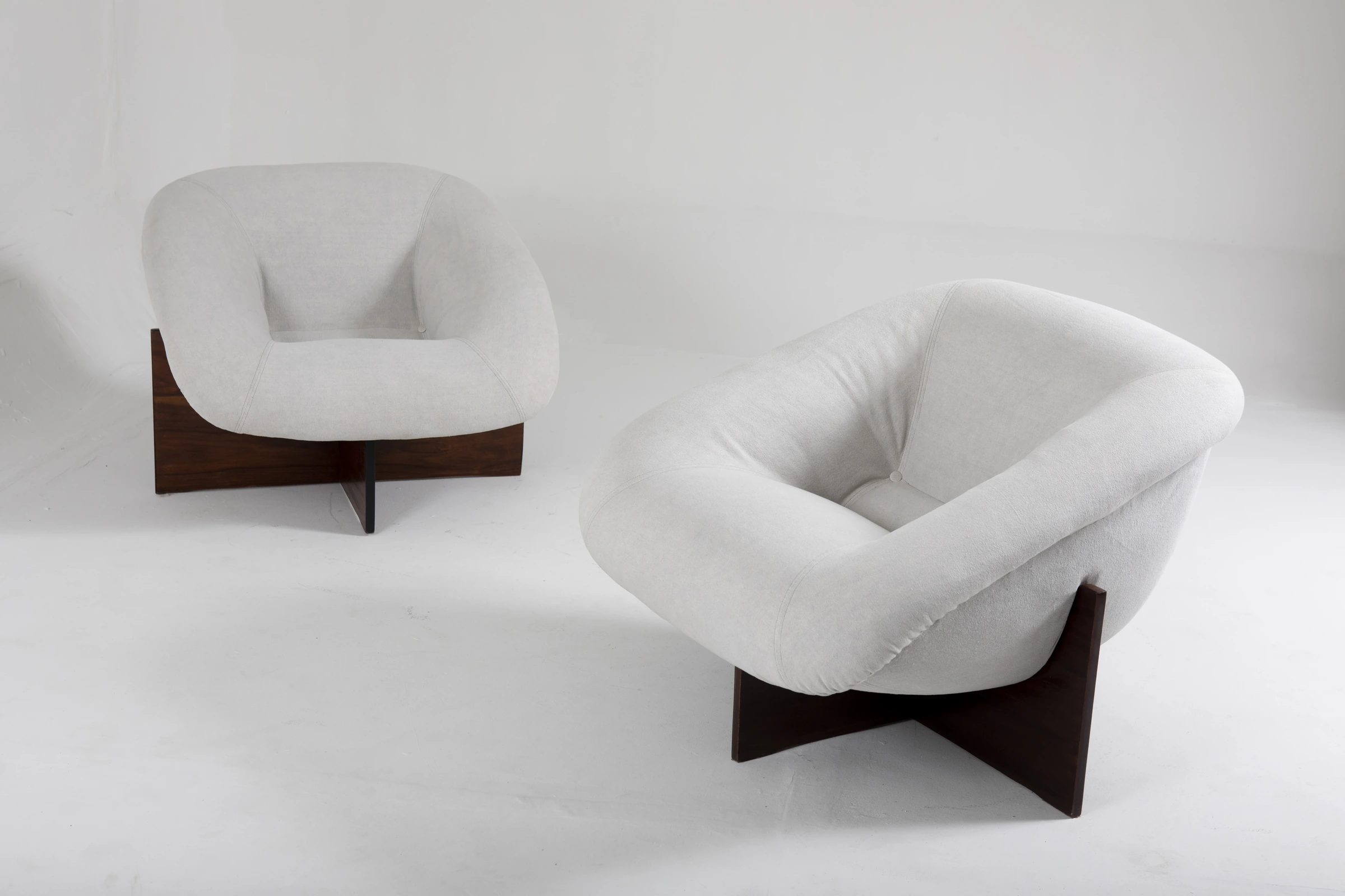 Pair of MP-61 armchairs, Percival Lafer — photo 3