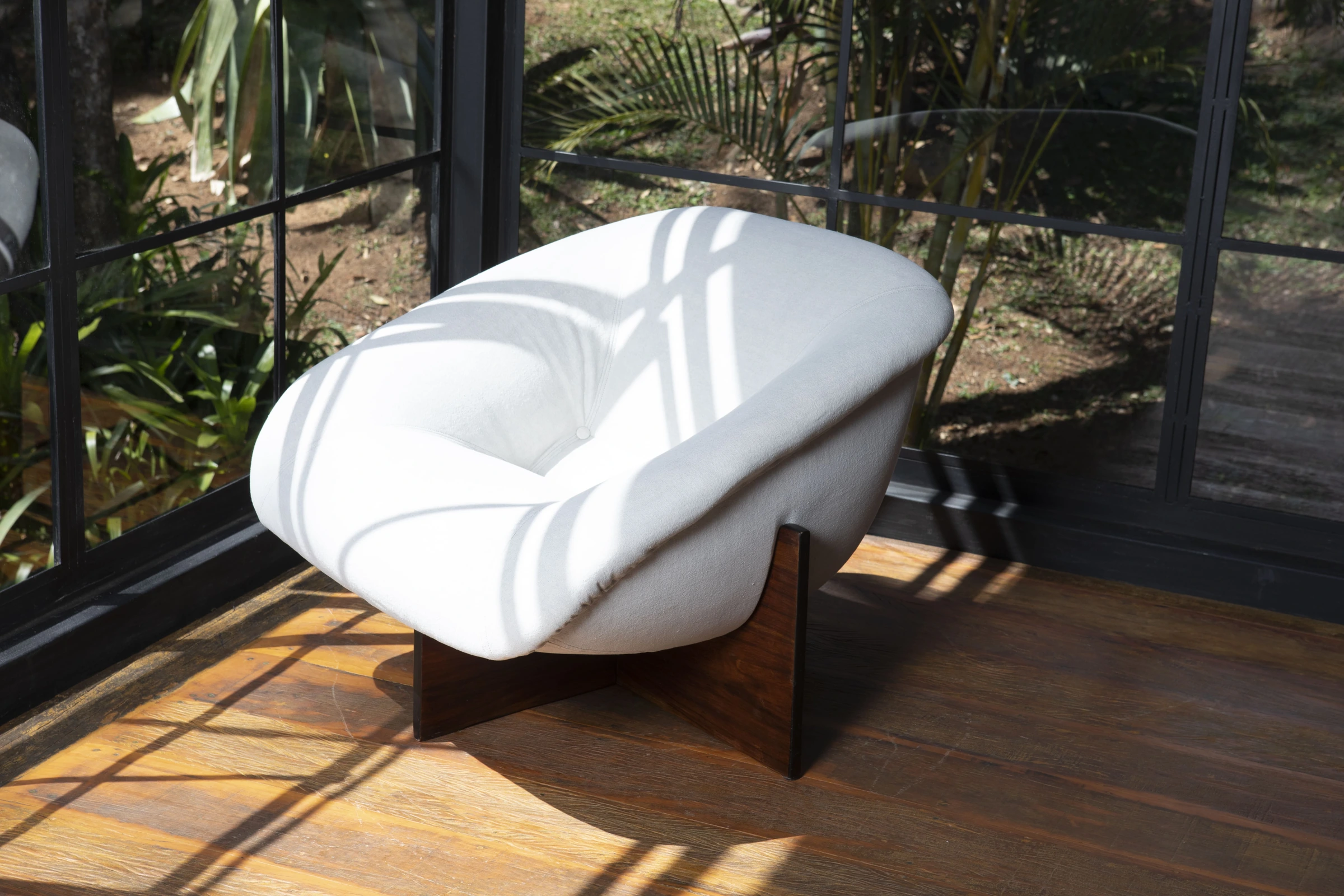 Pair of MP-61 armchairs, Percival Lafer — photo 10
