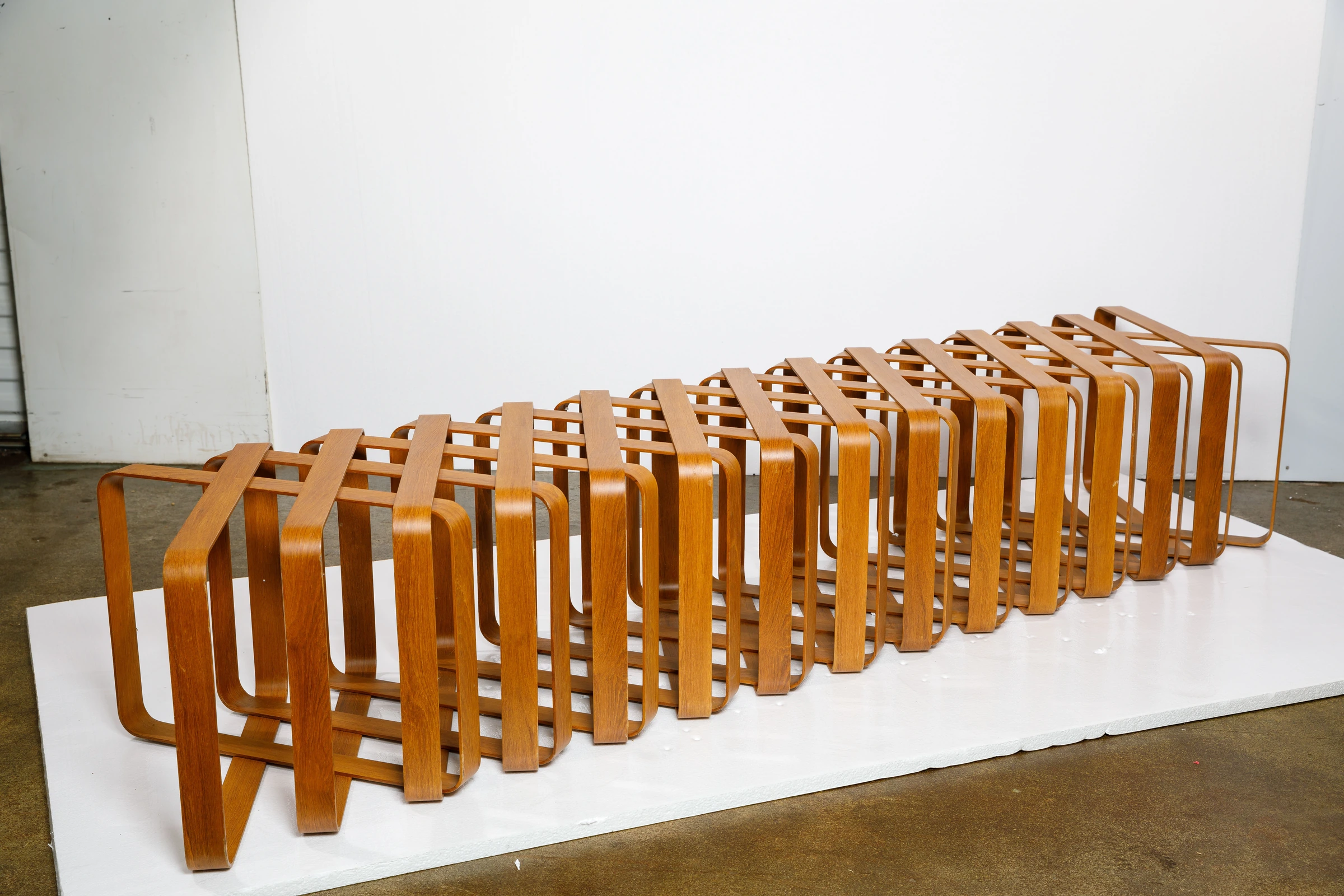 Kansai Bench, Ronald Scliar Sasson — photo 5