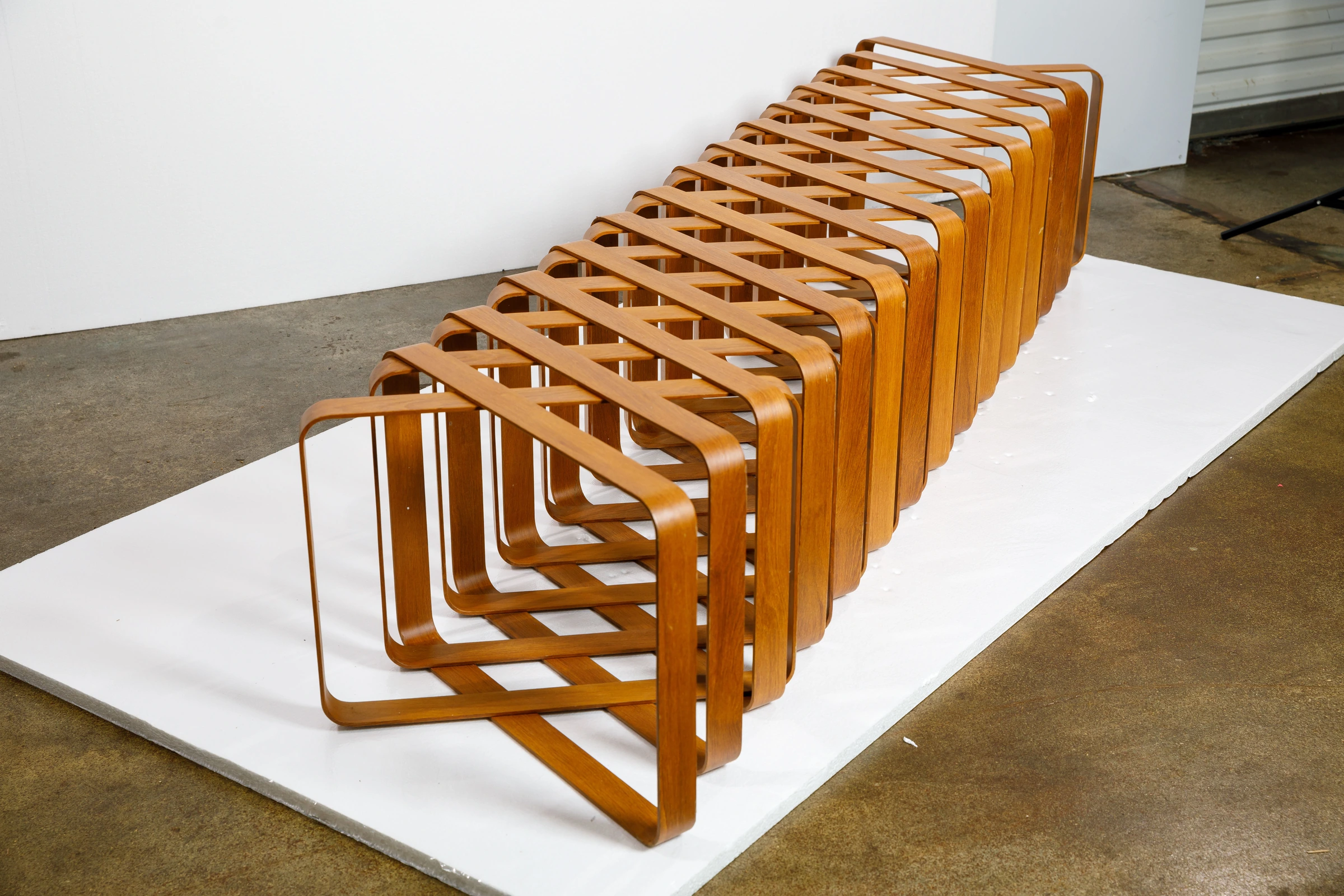 Kansai Bench, Ronald Scliar Sasson — photo 6