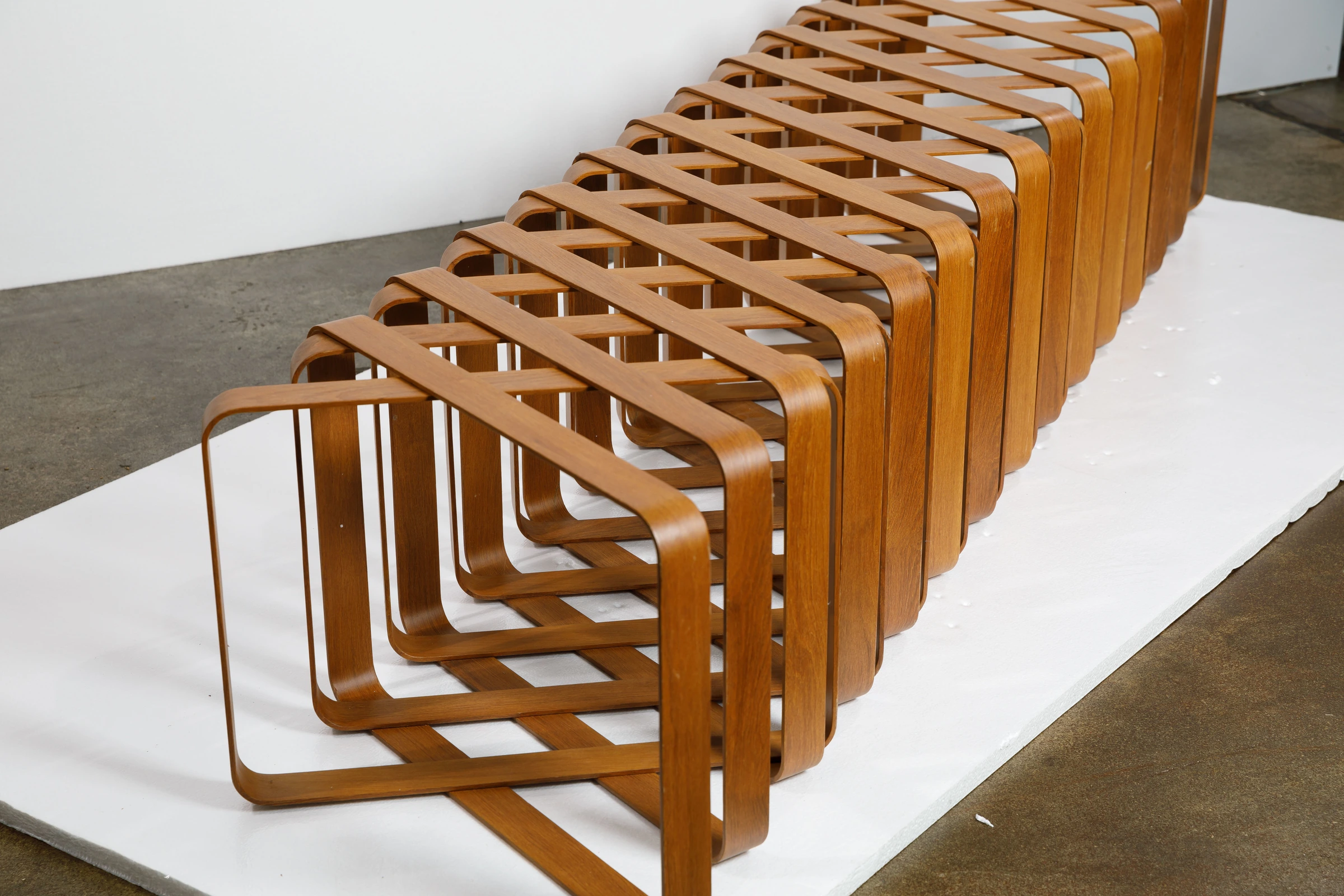 Kansai Bench, Ronald Scliar Sasson — photo 7