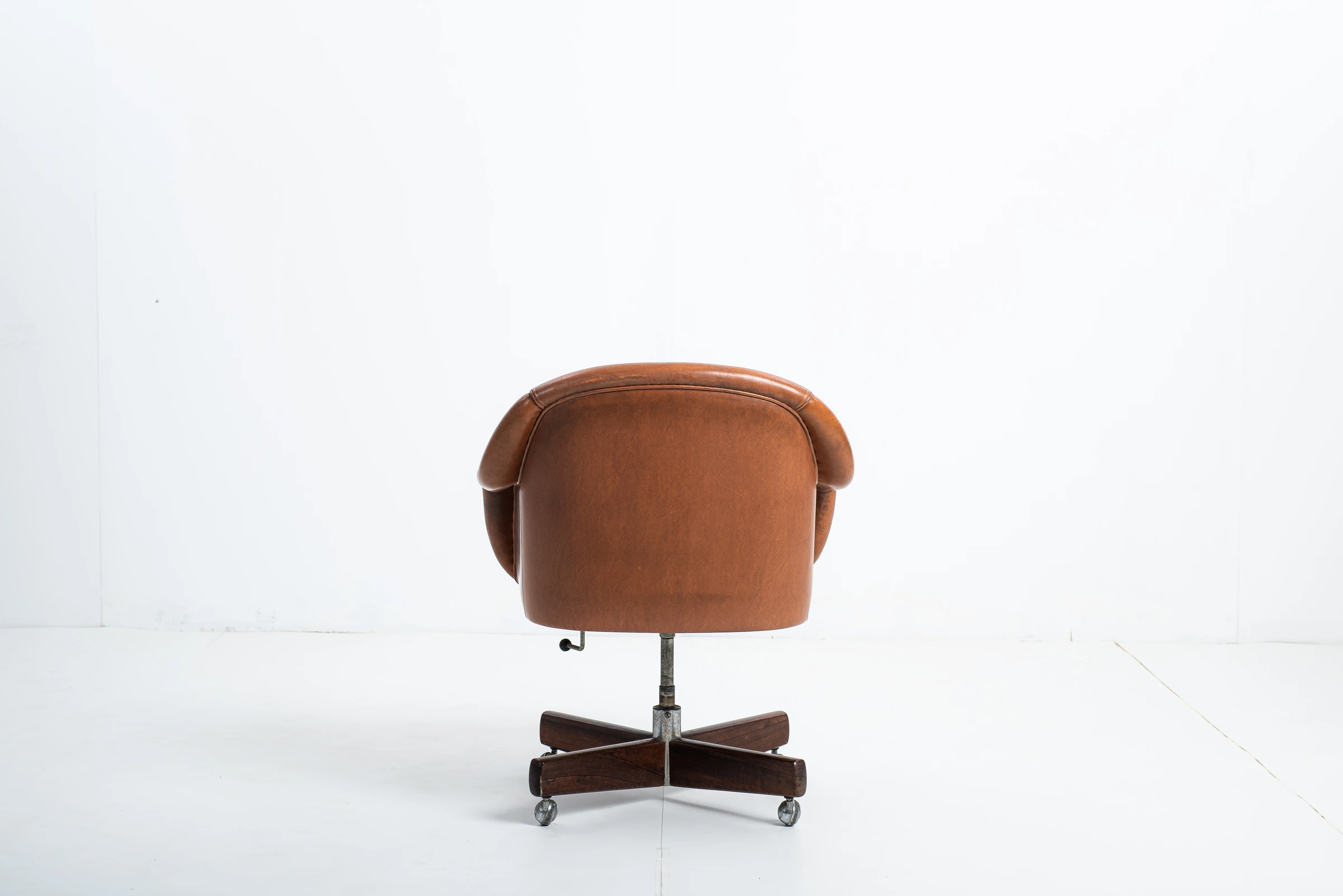 Desk chair, Sergio Rodrigues — photo 3