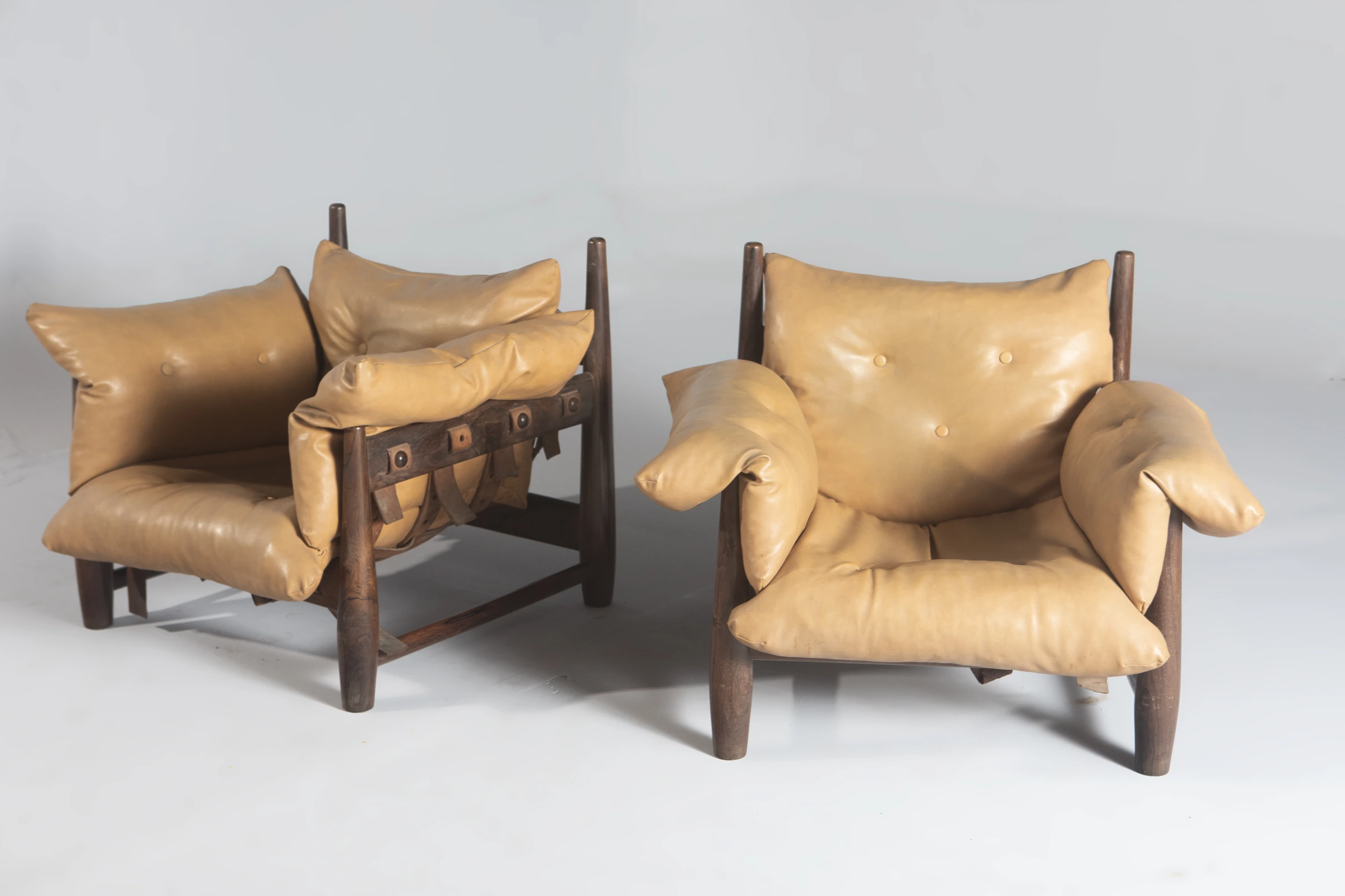 Mole armchair, Sergio Rodrigues — photo 2