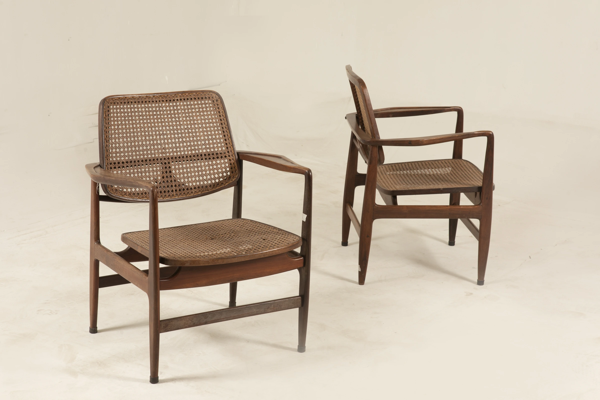 Pair of Oscar armchairs, Sergio Rodrigues — photo 2