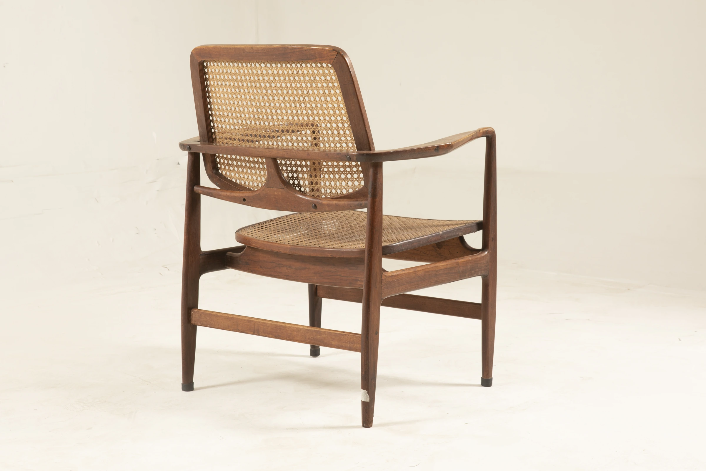 Pair of Oscar armchairs, Sergio Rodrigues — photo 3