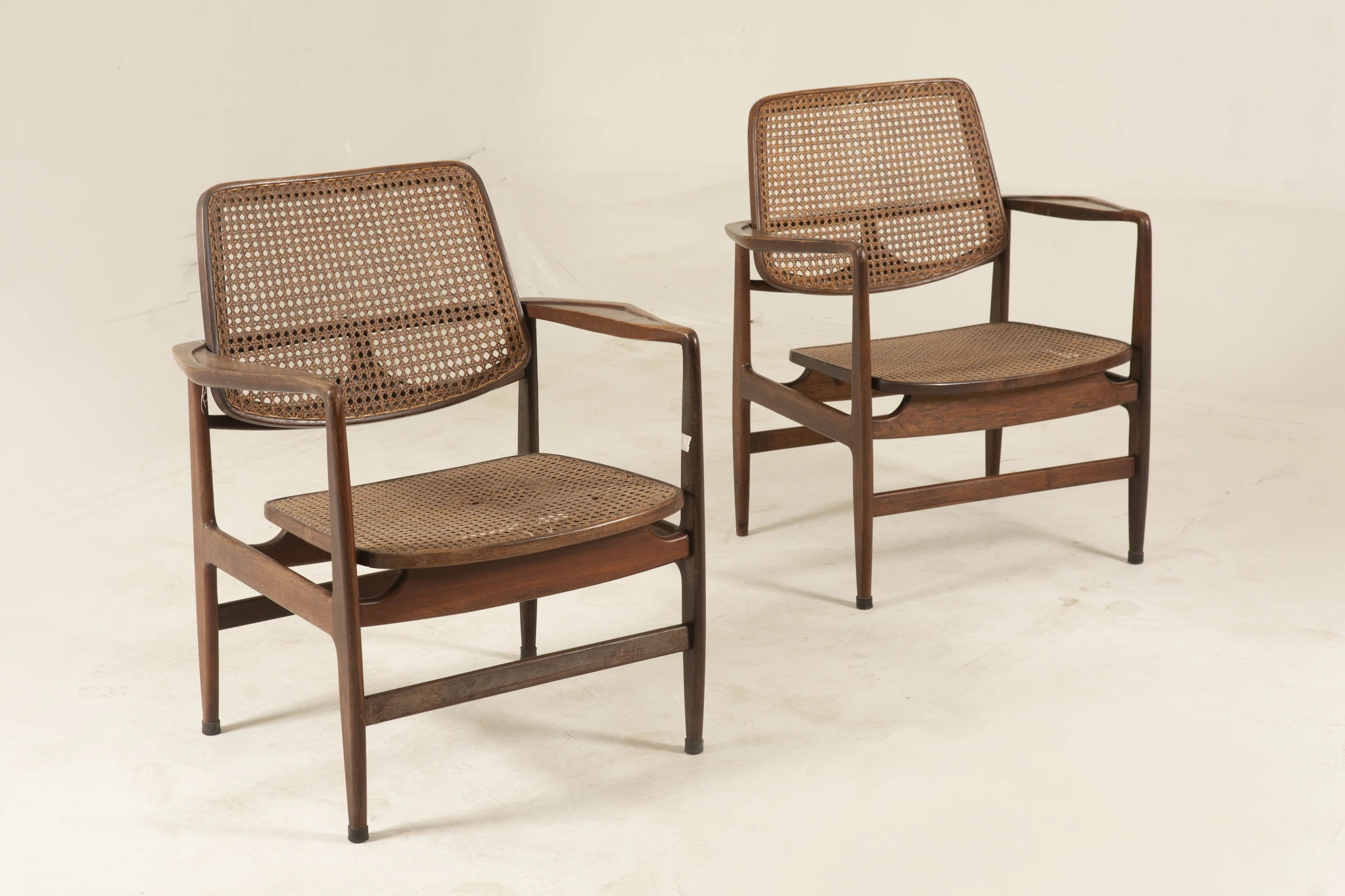 Pair of Oscar armchairs, Sergio Rodrigues — photo 7
