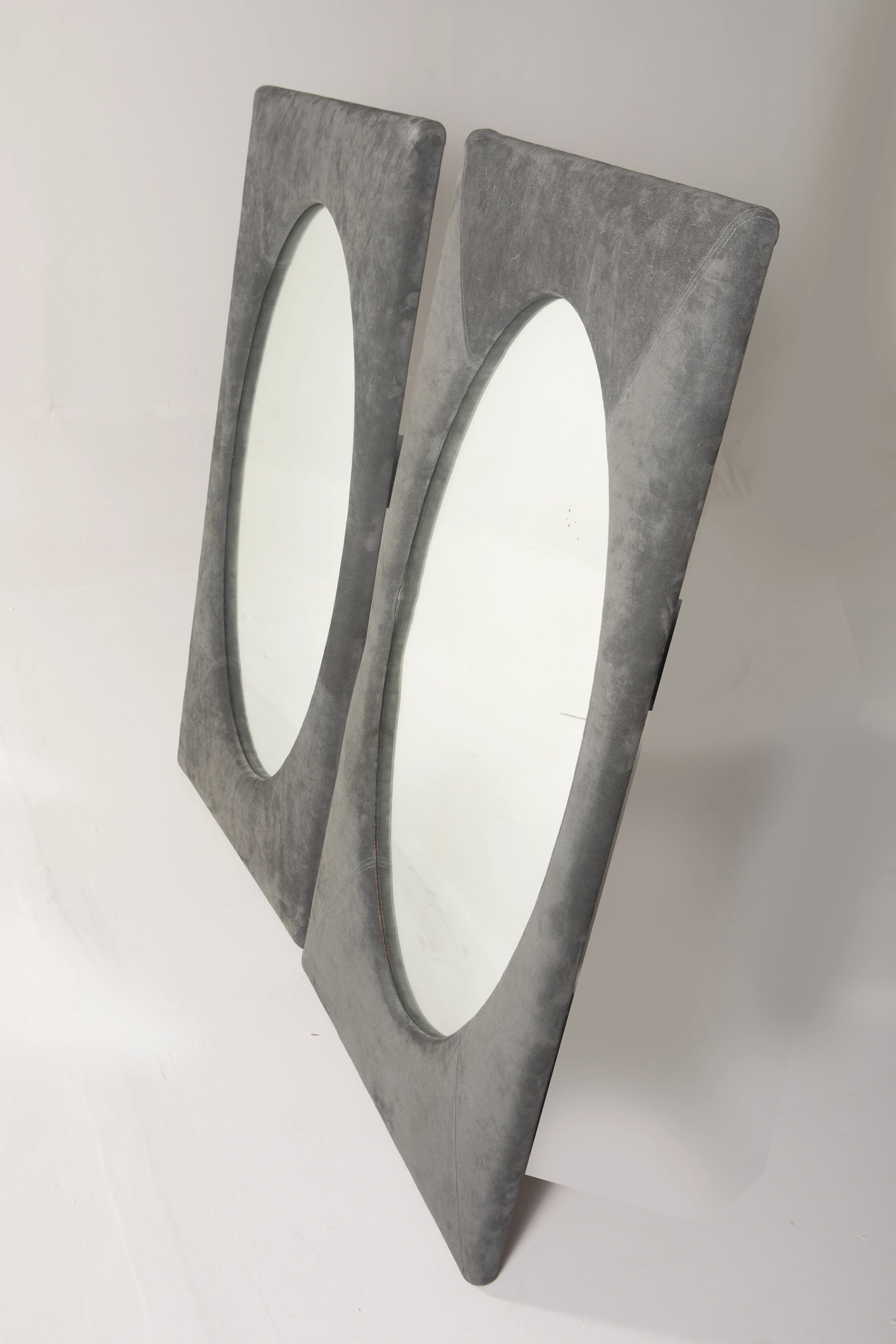 Pair of wall mirrors, Sergio Rodrigues — photo 2