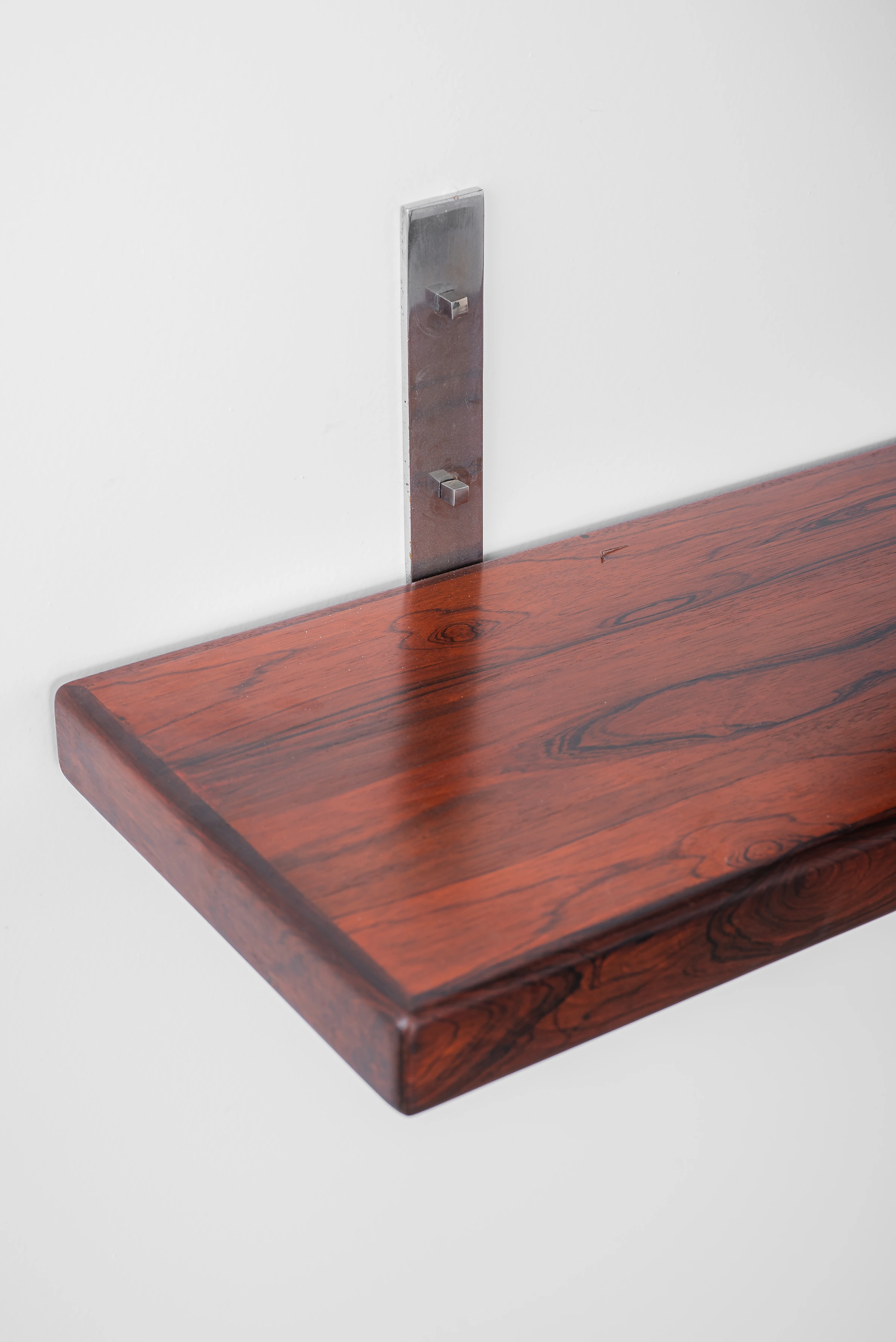 Sideboard and mirror, Sergio Rodrigues — photo 8