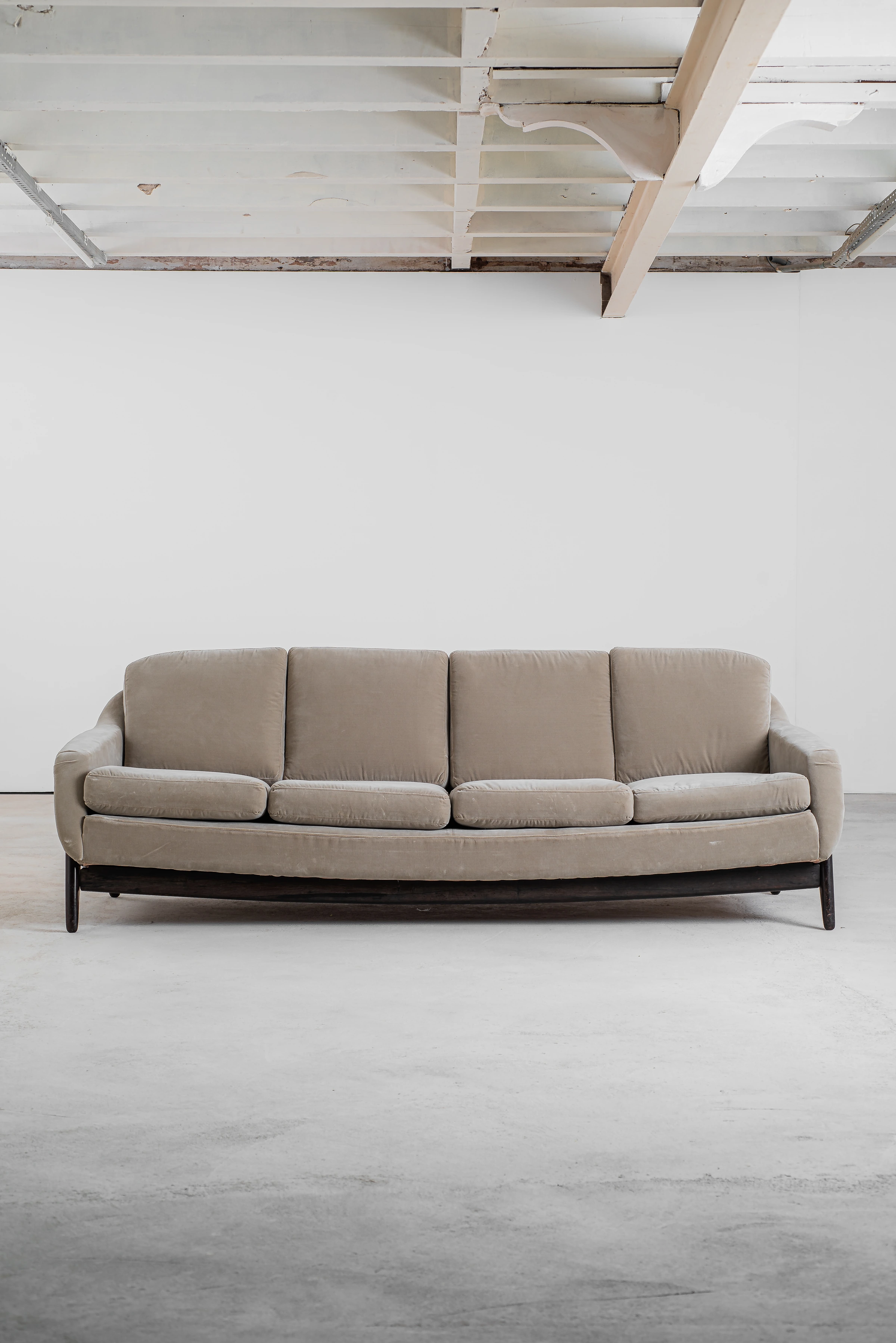 Stella sofa — Sergio Rodrigues