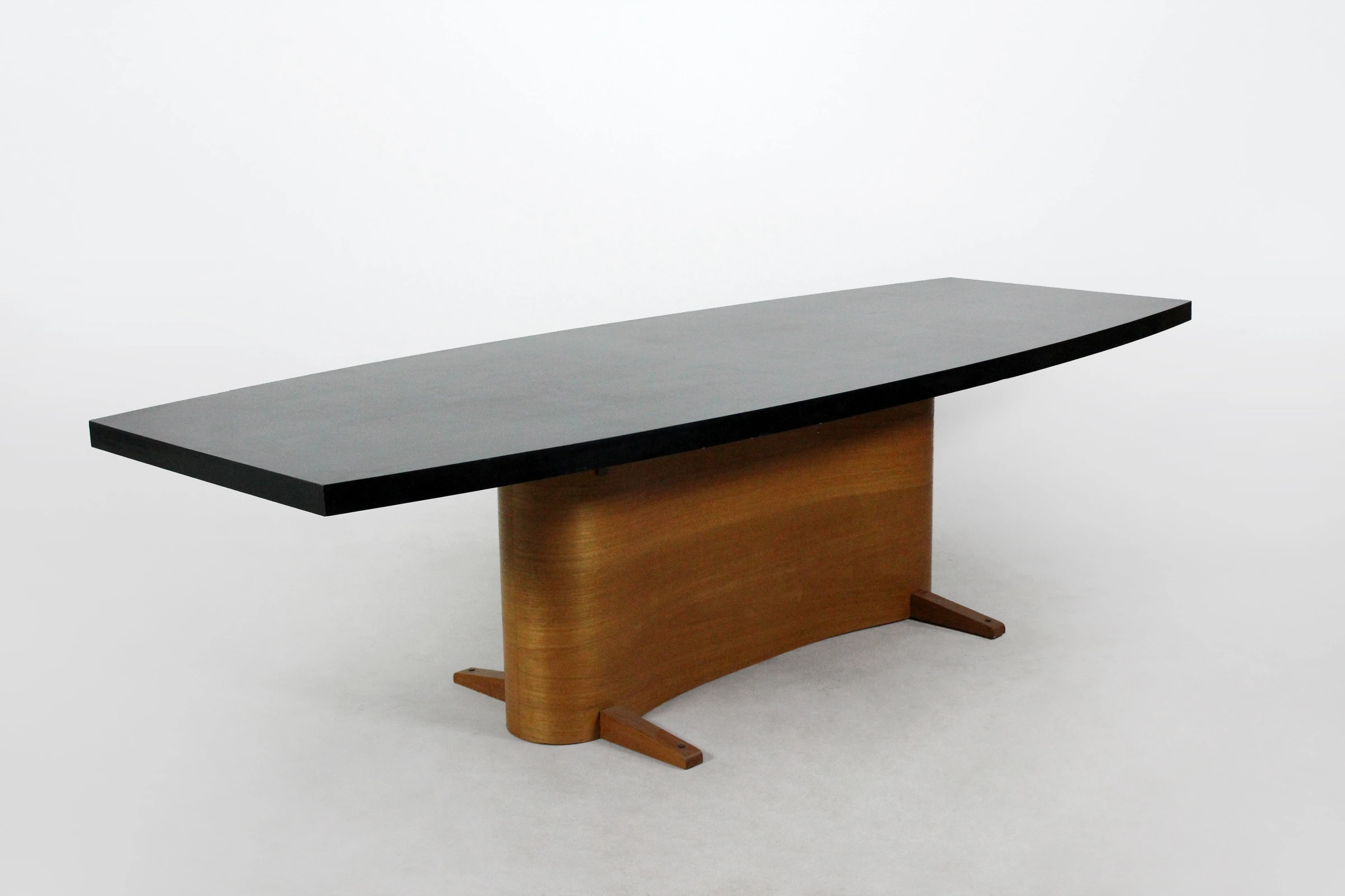 Dining table with a suite of ten chairs, Joaquim Tenreiro — photo 2
