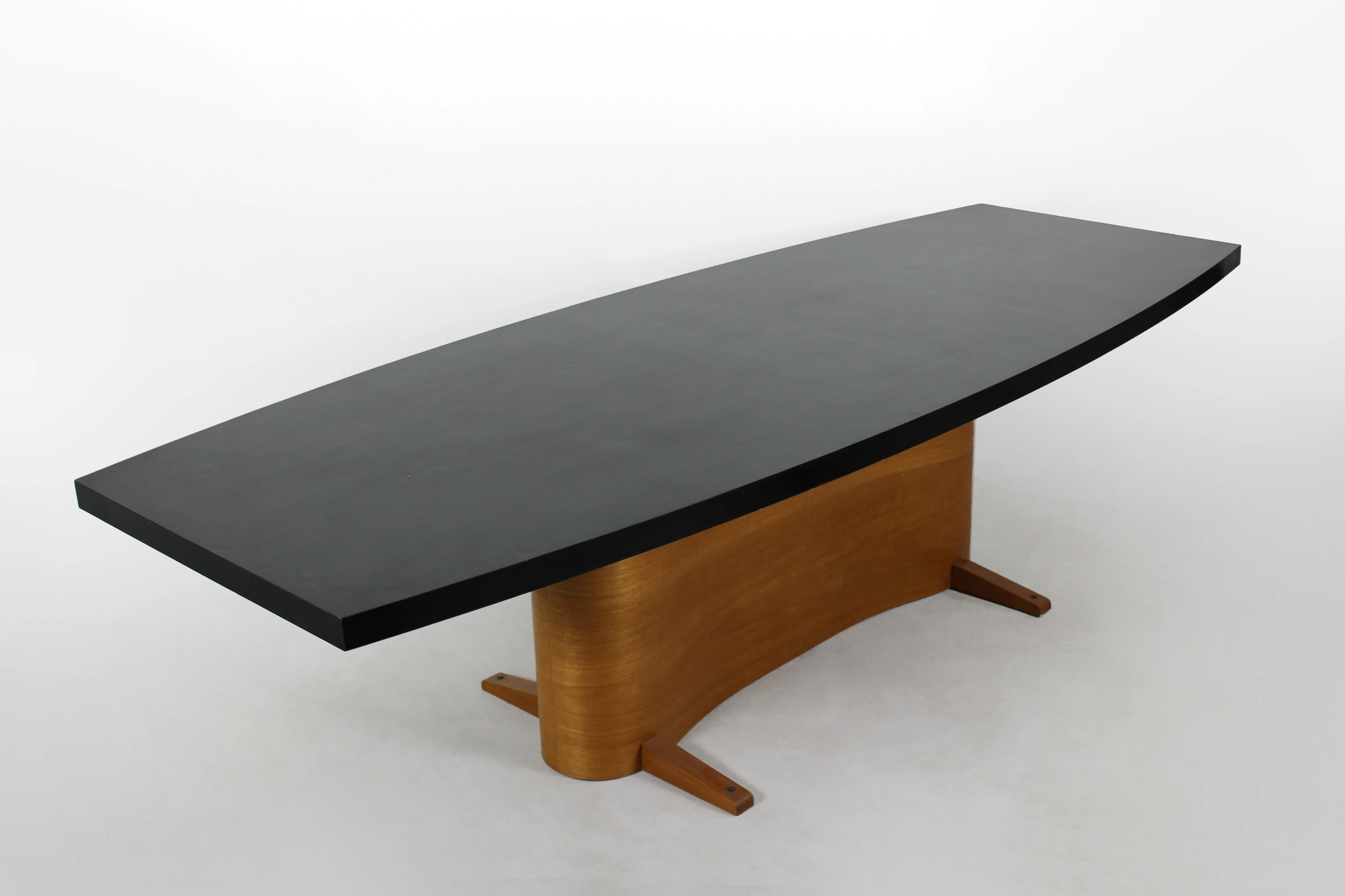 Dining table with a suite of ten chairs, Joaquim Tenreiro — photo 3