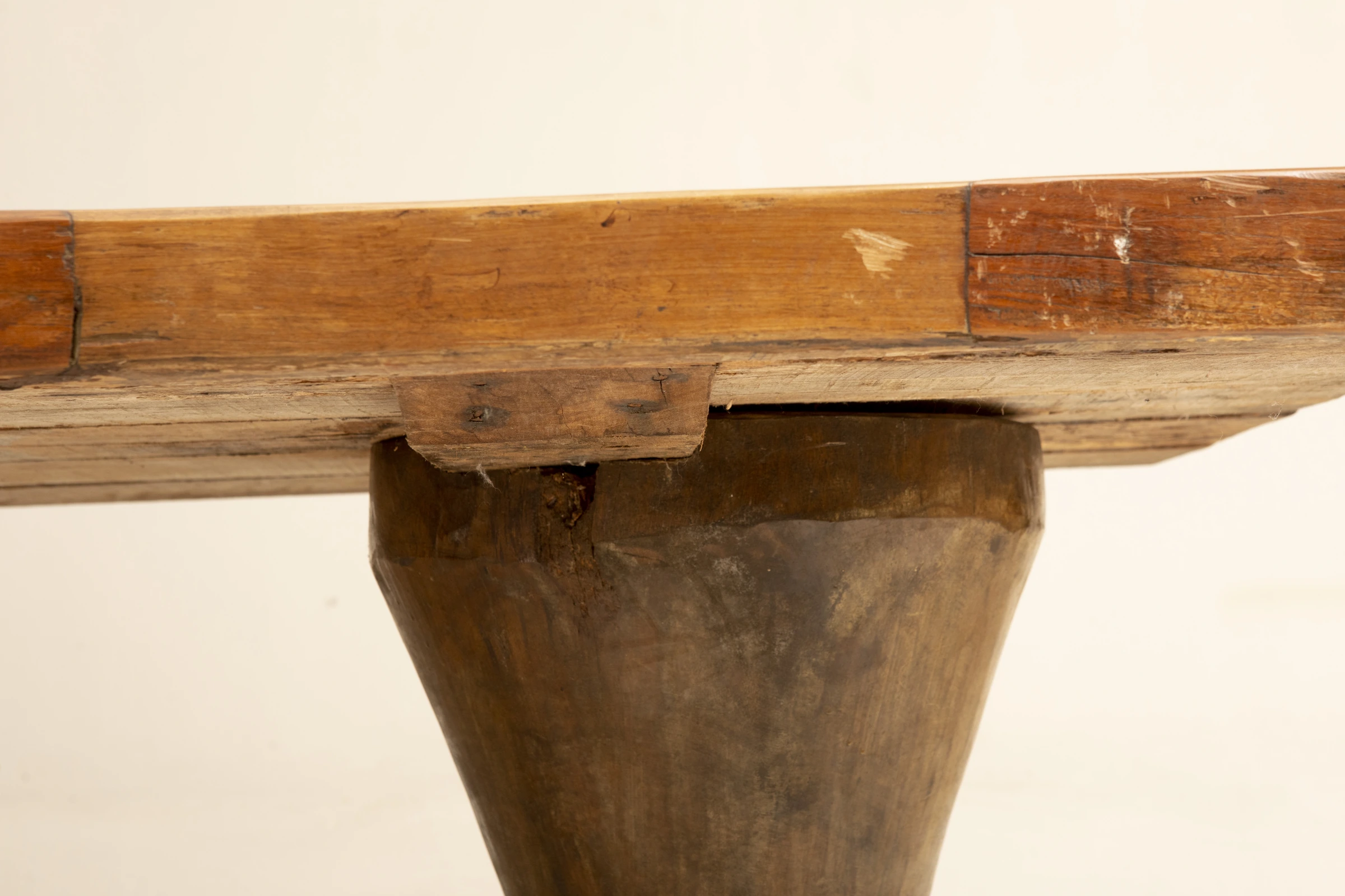 Dining table, José Zanine Caldas — photo 10