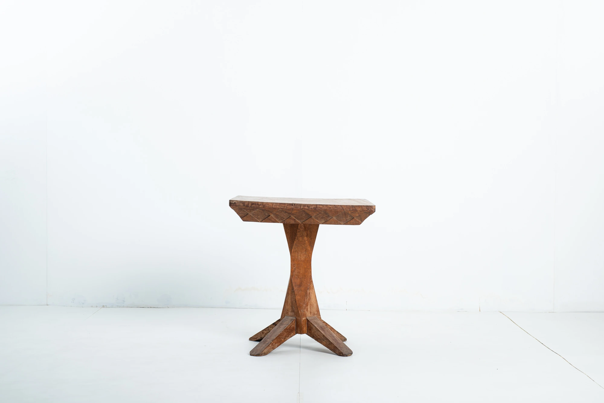 Hand carved bar table, José Zanine Caldas — photo 2