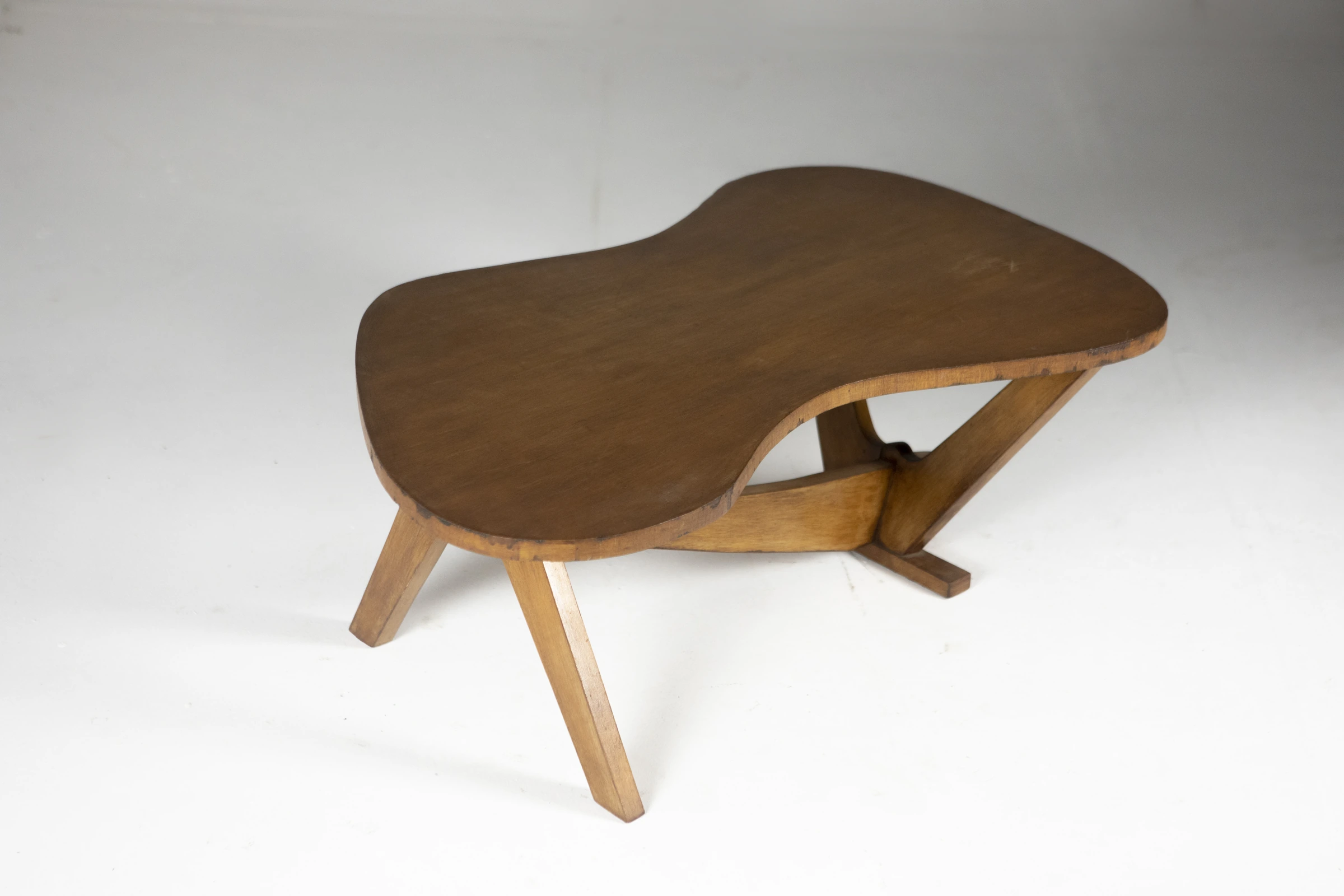 Linha Z center table, José Zanine Caldas — photo 2