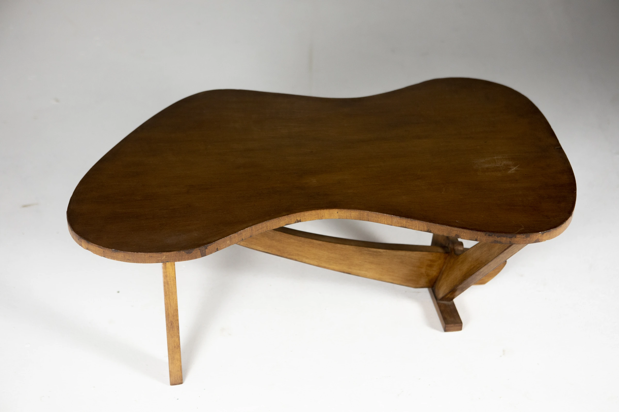 Linha Z center table, José Zanine Caldas — photo 4