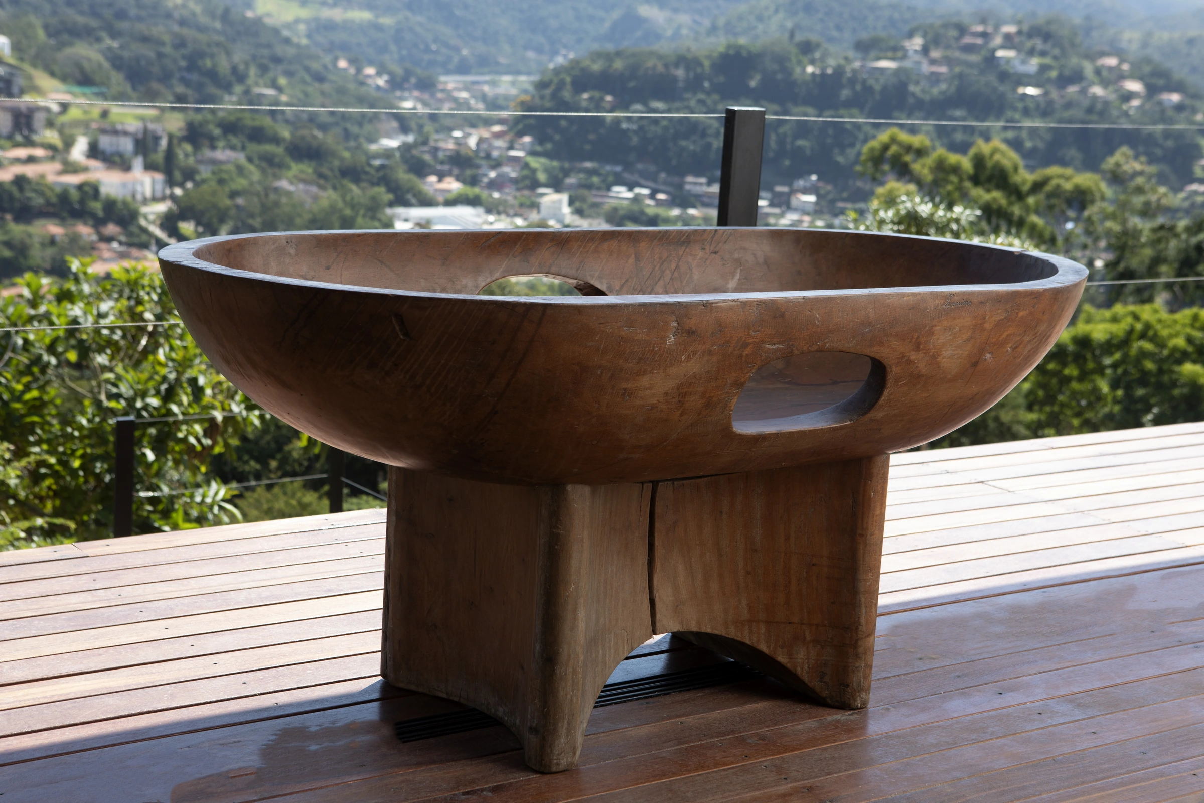 Sculptural table, José Zanine Caldas — photo 9